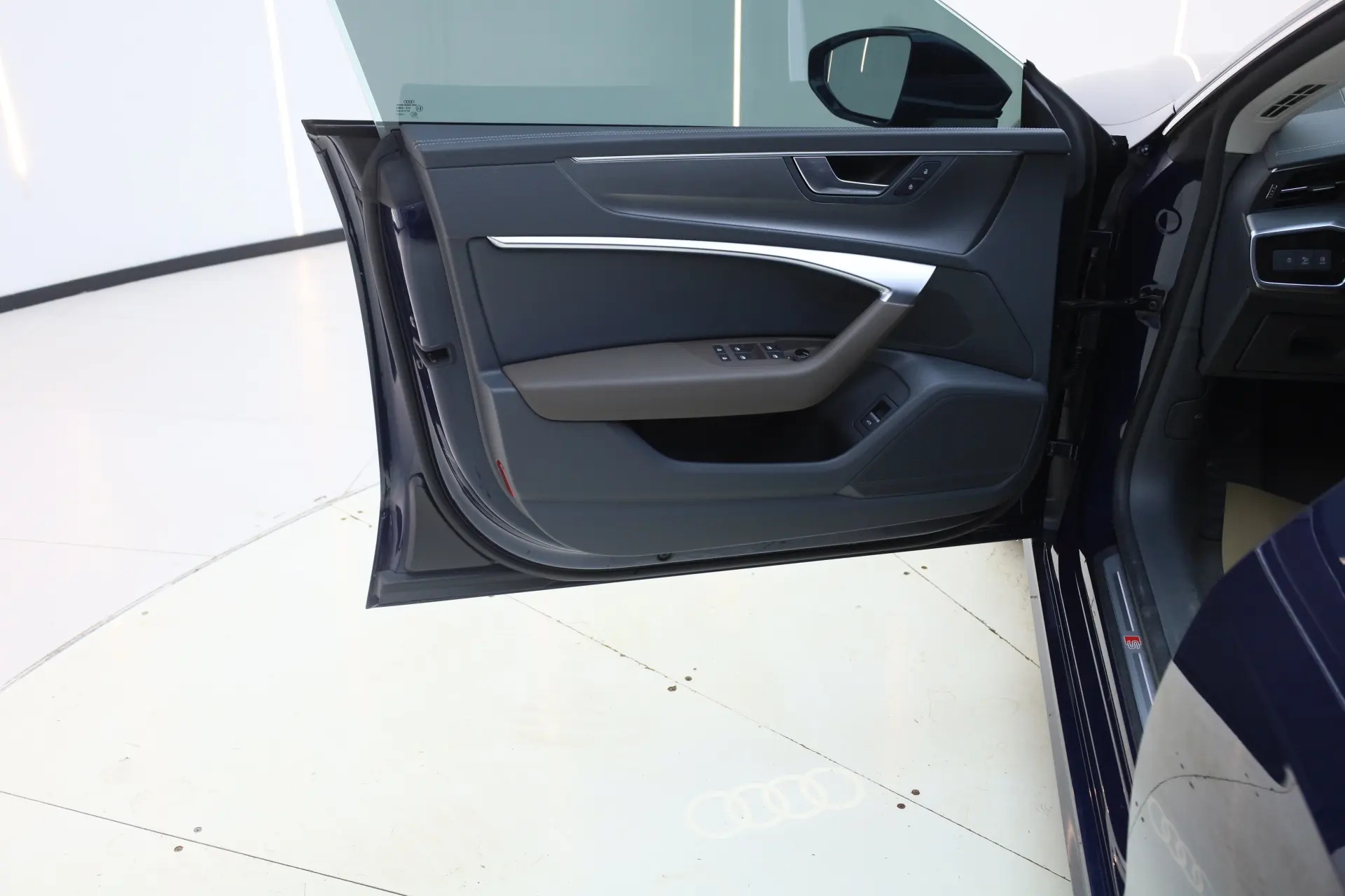 Audi A7L 45 TFSI, 2024 30