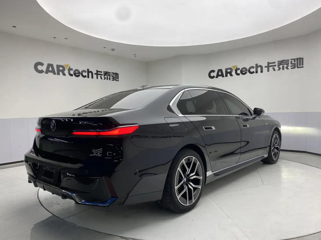 BMW 735Li, 2024 все фото