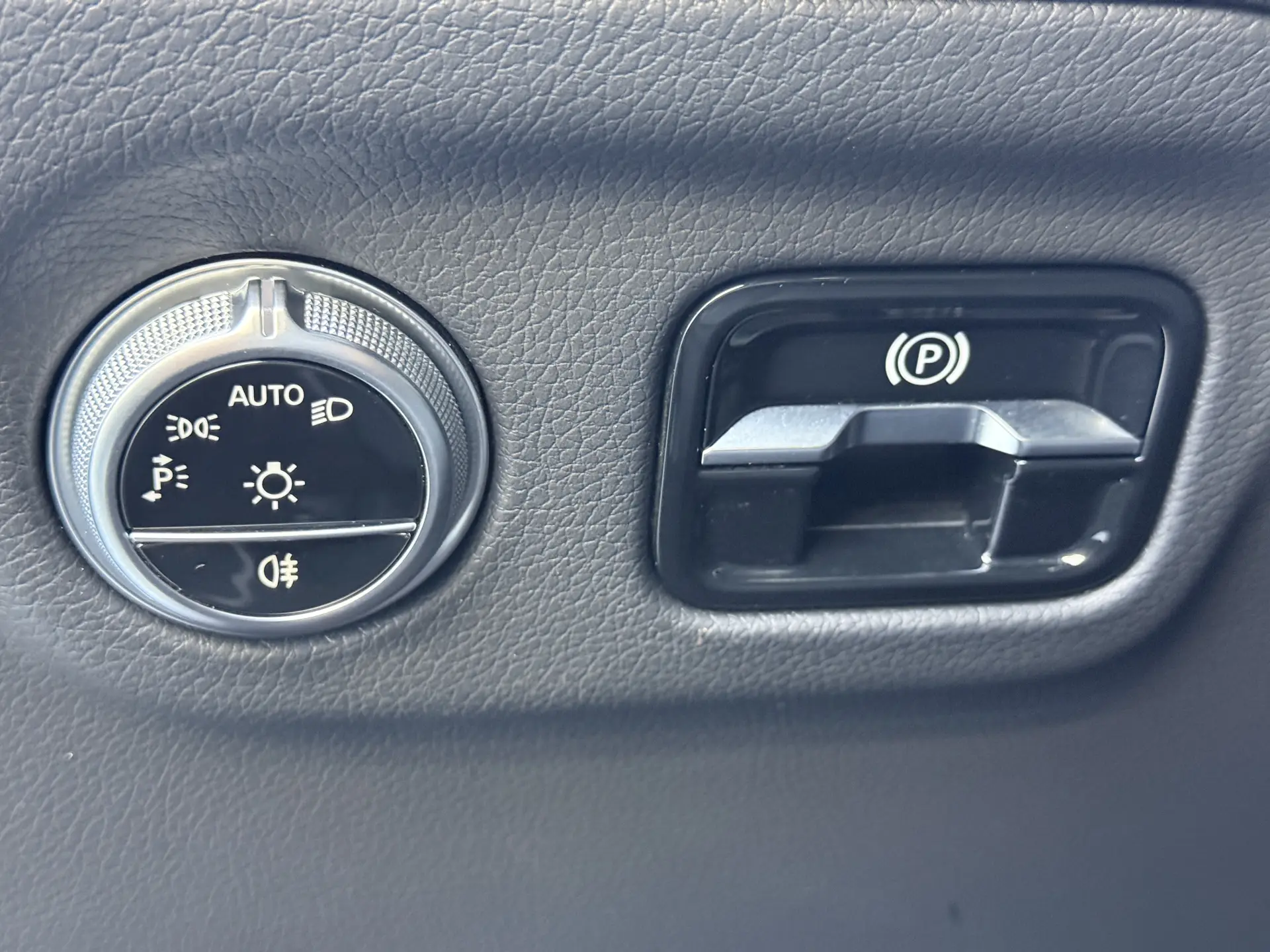 Mercedes-Benz EQS, 2024 22