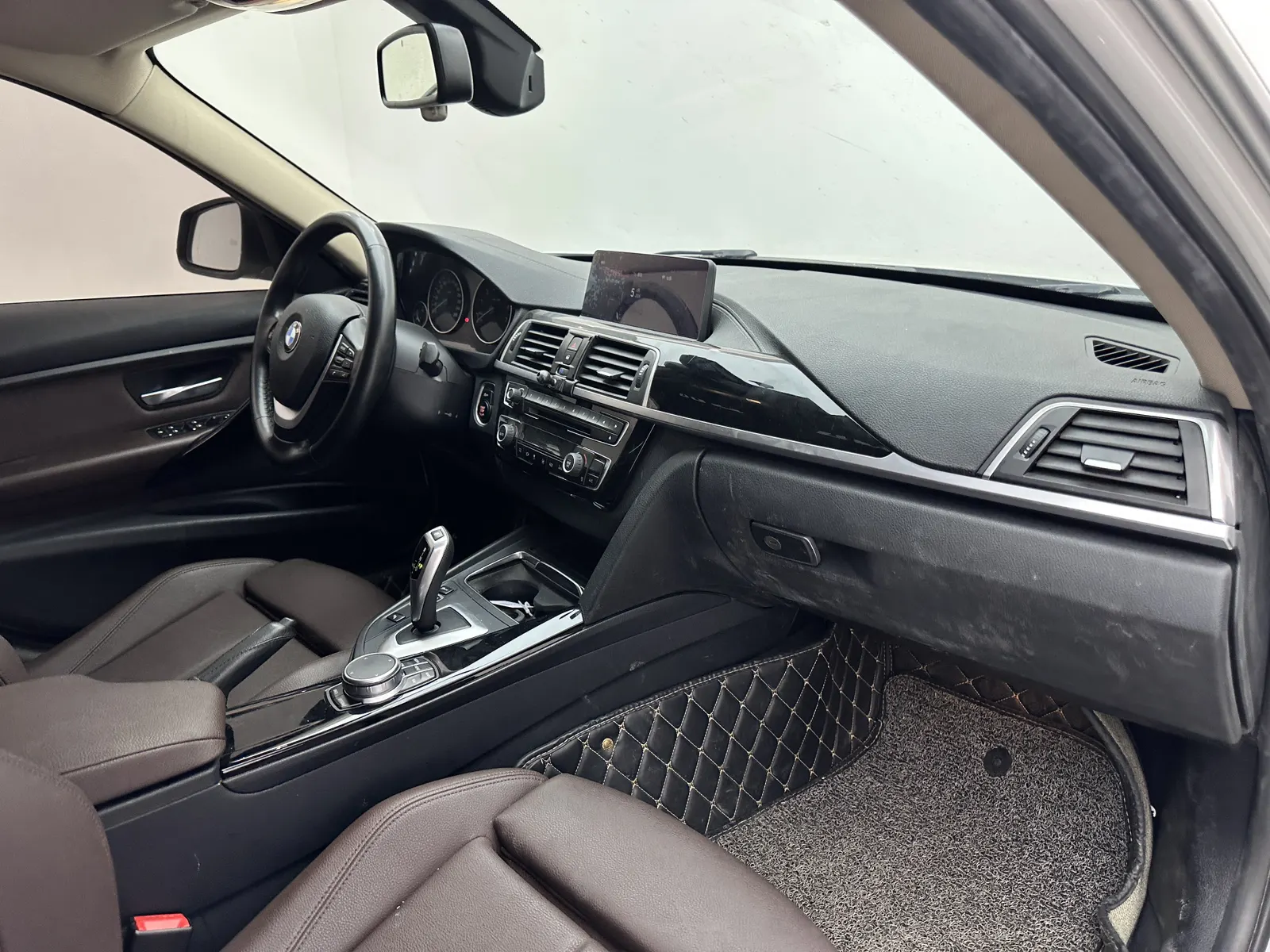 BMW 320Li, 2019 11