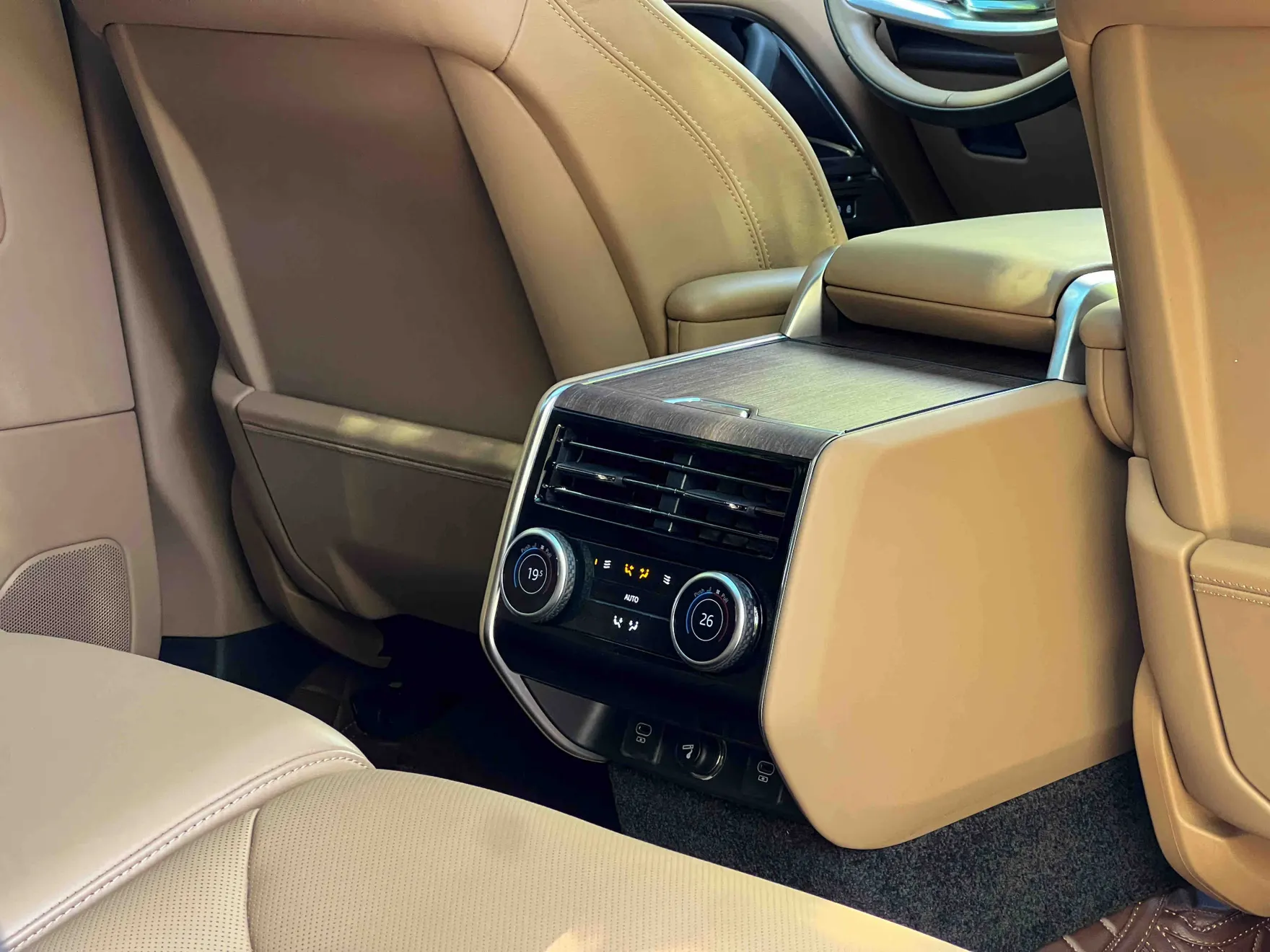 Land Rover Range Rover, 2023 11
