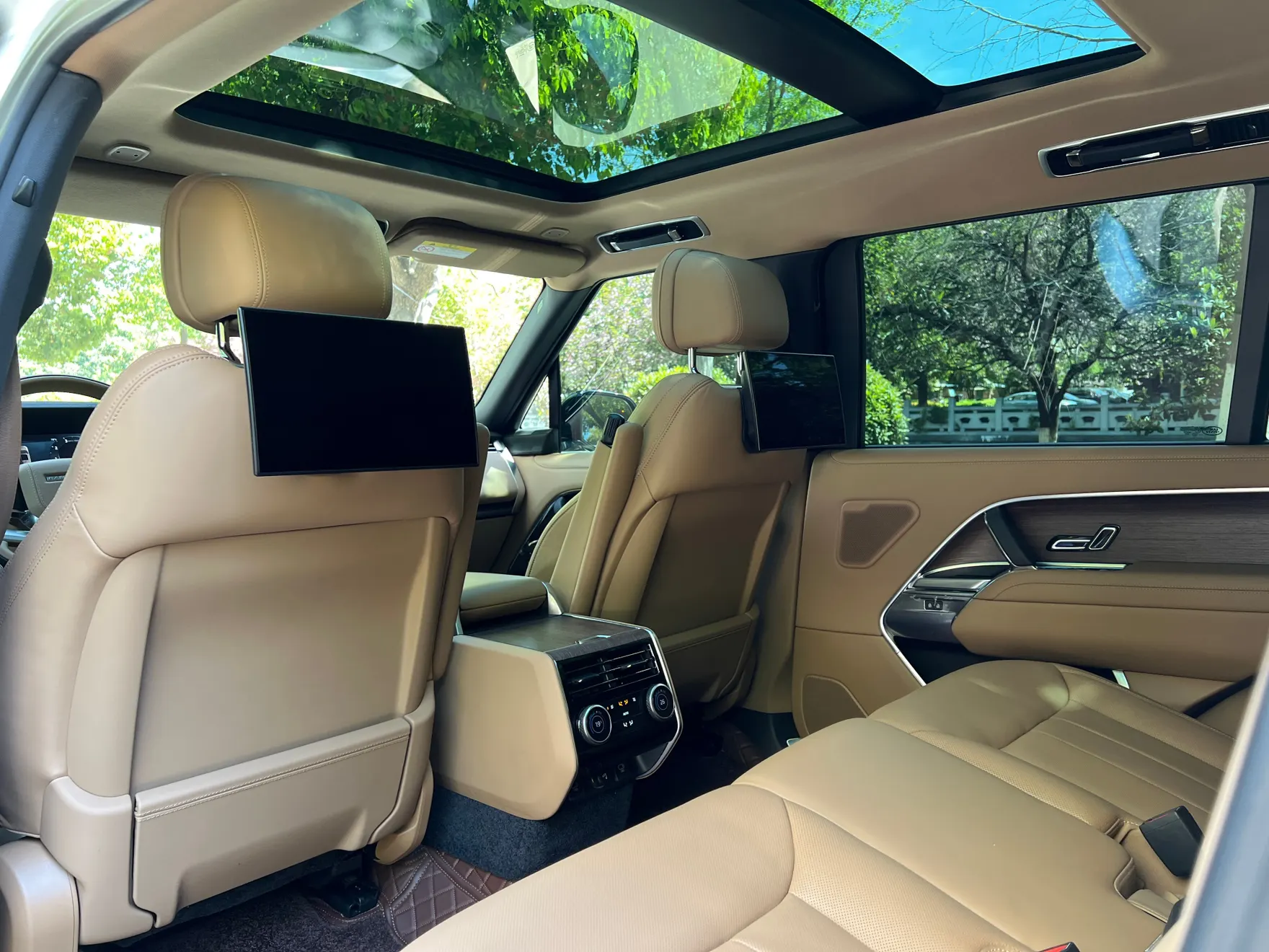Land Rover Range Rover, 2023 12