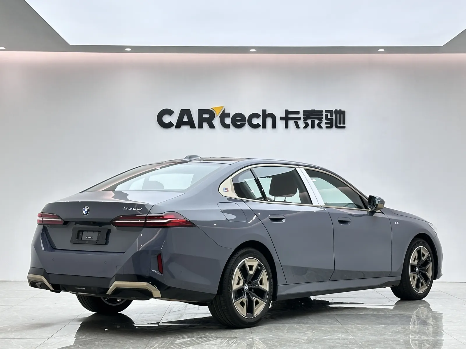 BMW 525Li, 2024 все фото