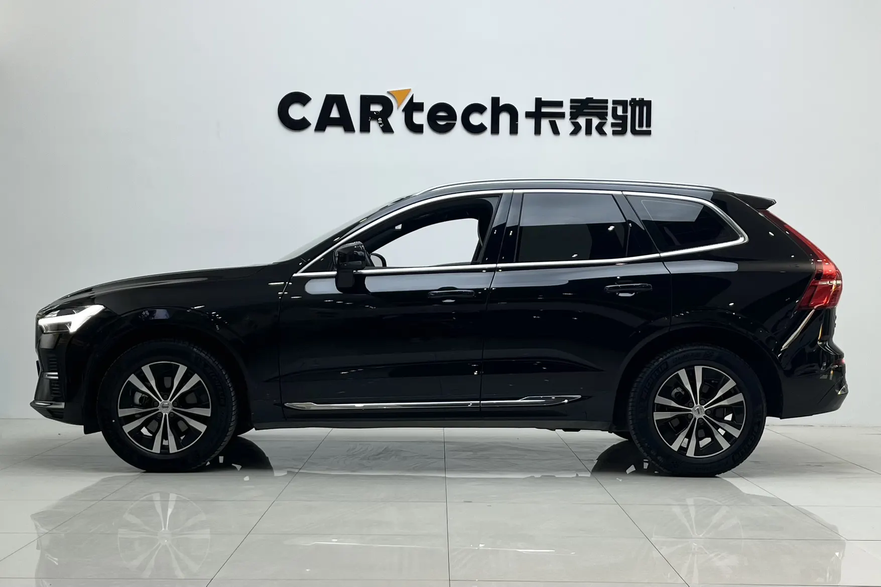 Volvo XC60, 2022 все фото