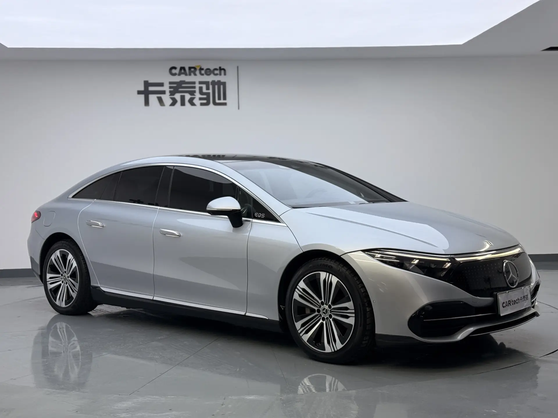 Mercedes-Benz EQS, 2024 3