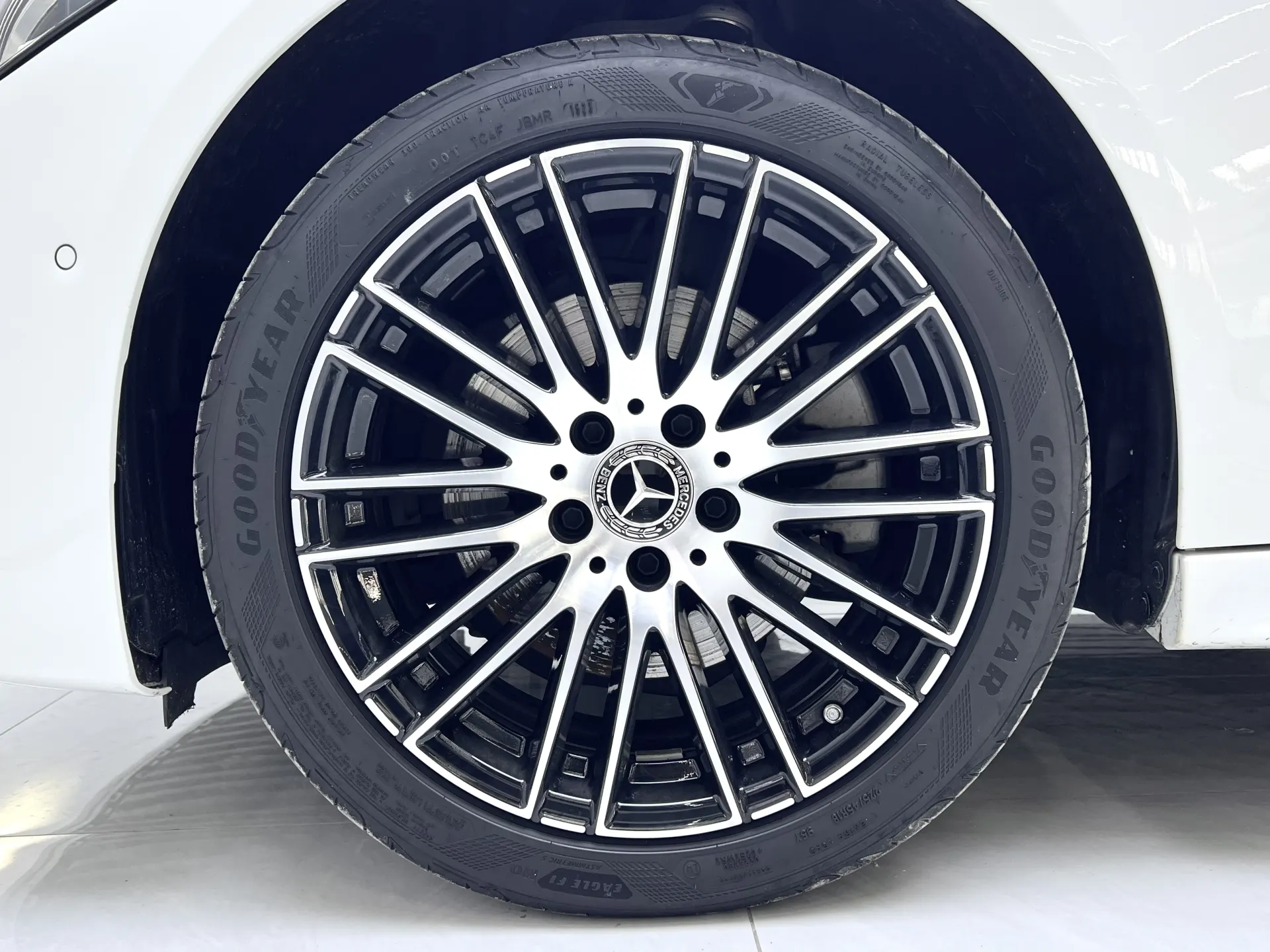Mercedes-Benz C 200 L, 2023 10
