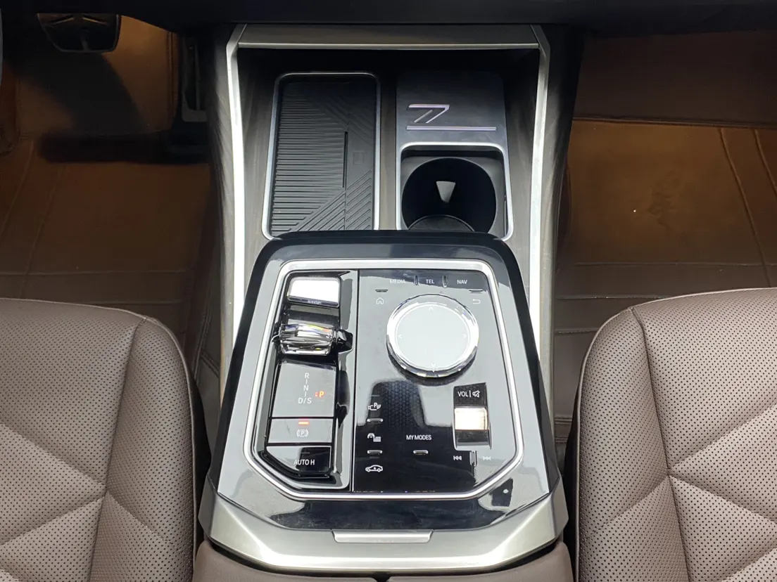 BMW 735Li, 2024 20