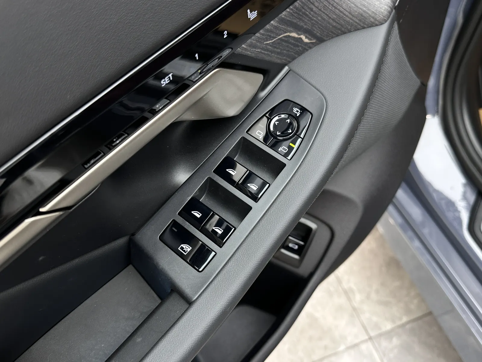BMW 525Li, 2024 15