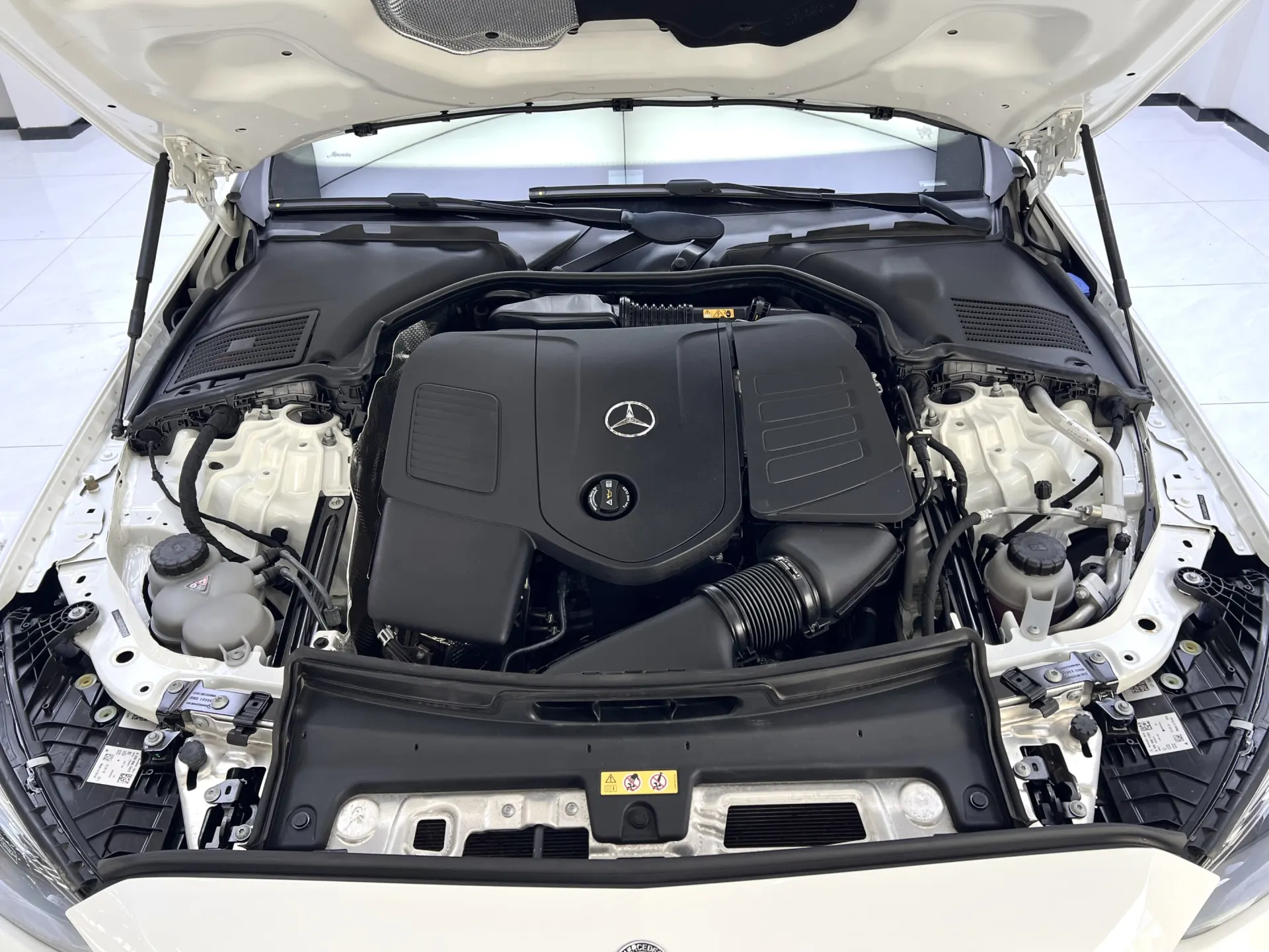 Mercedes-Benz C 200 L, 2023 11