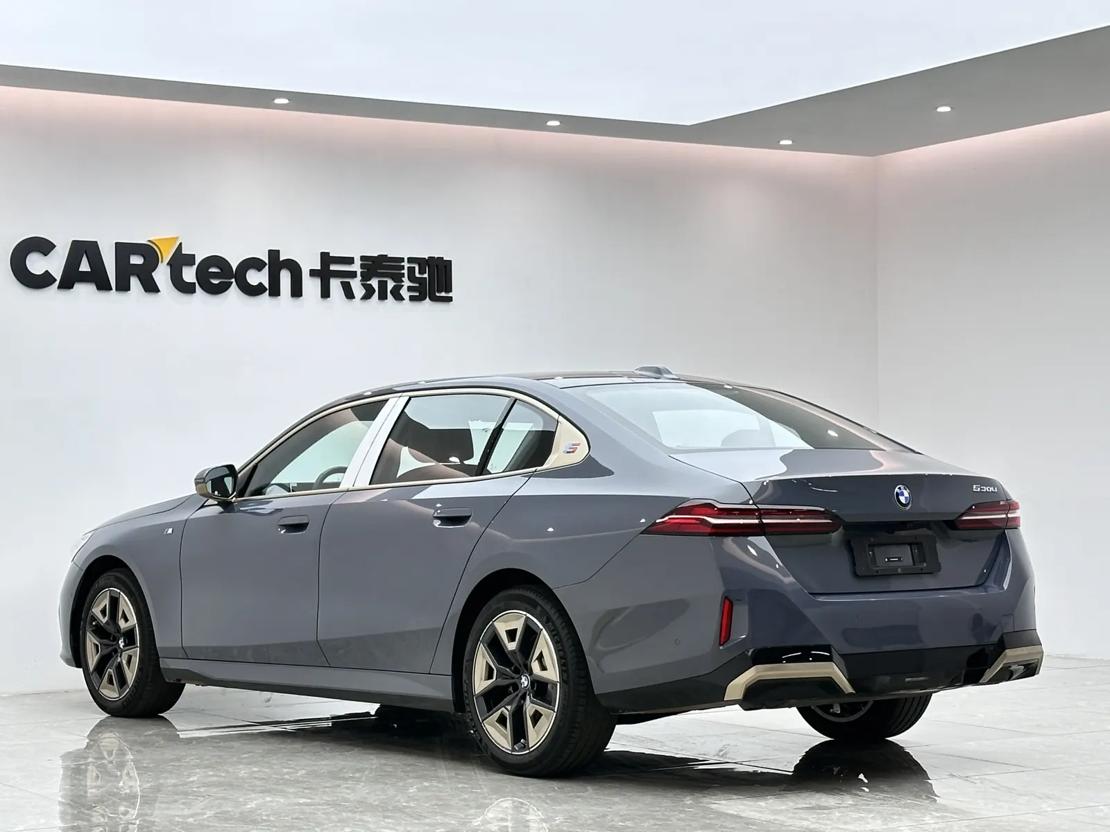 BMW 525Li, 2024 3