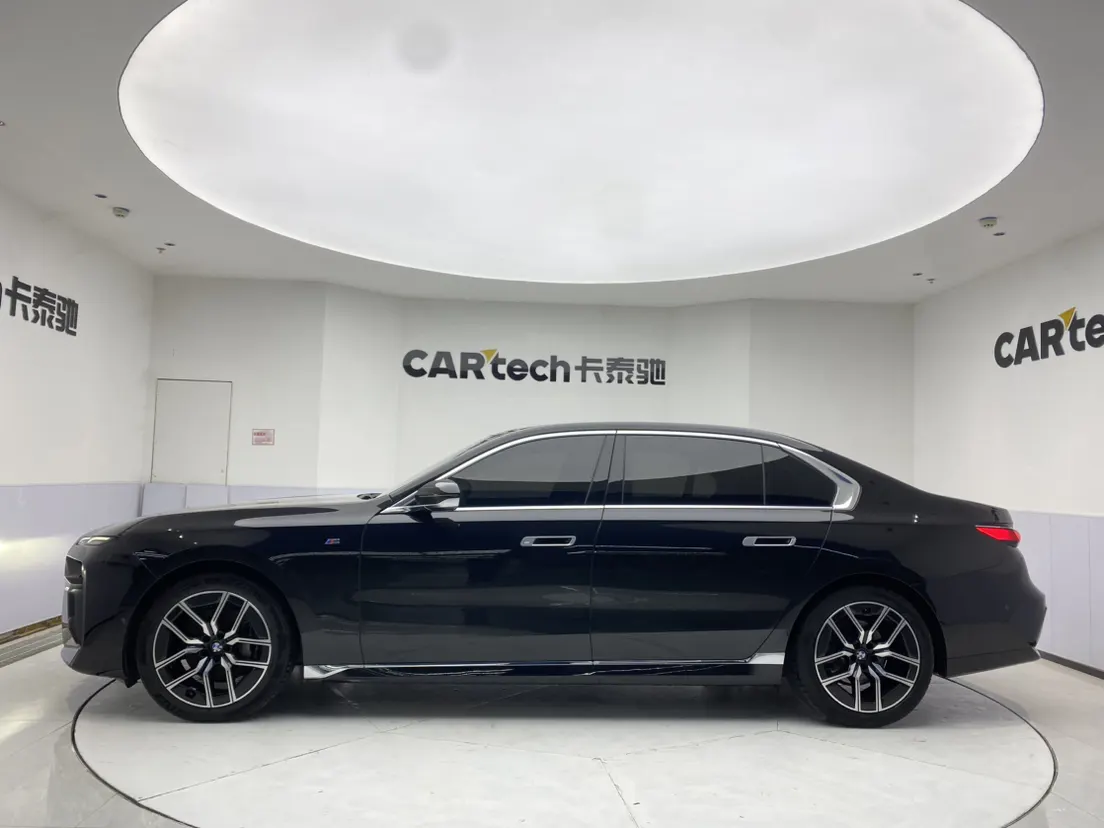 BMW 735Li, 2024 8