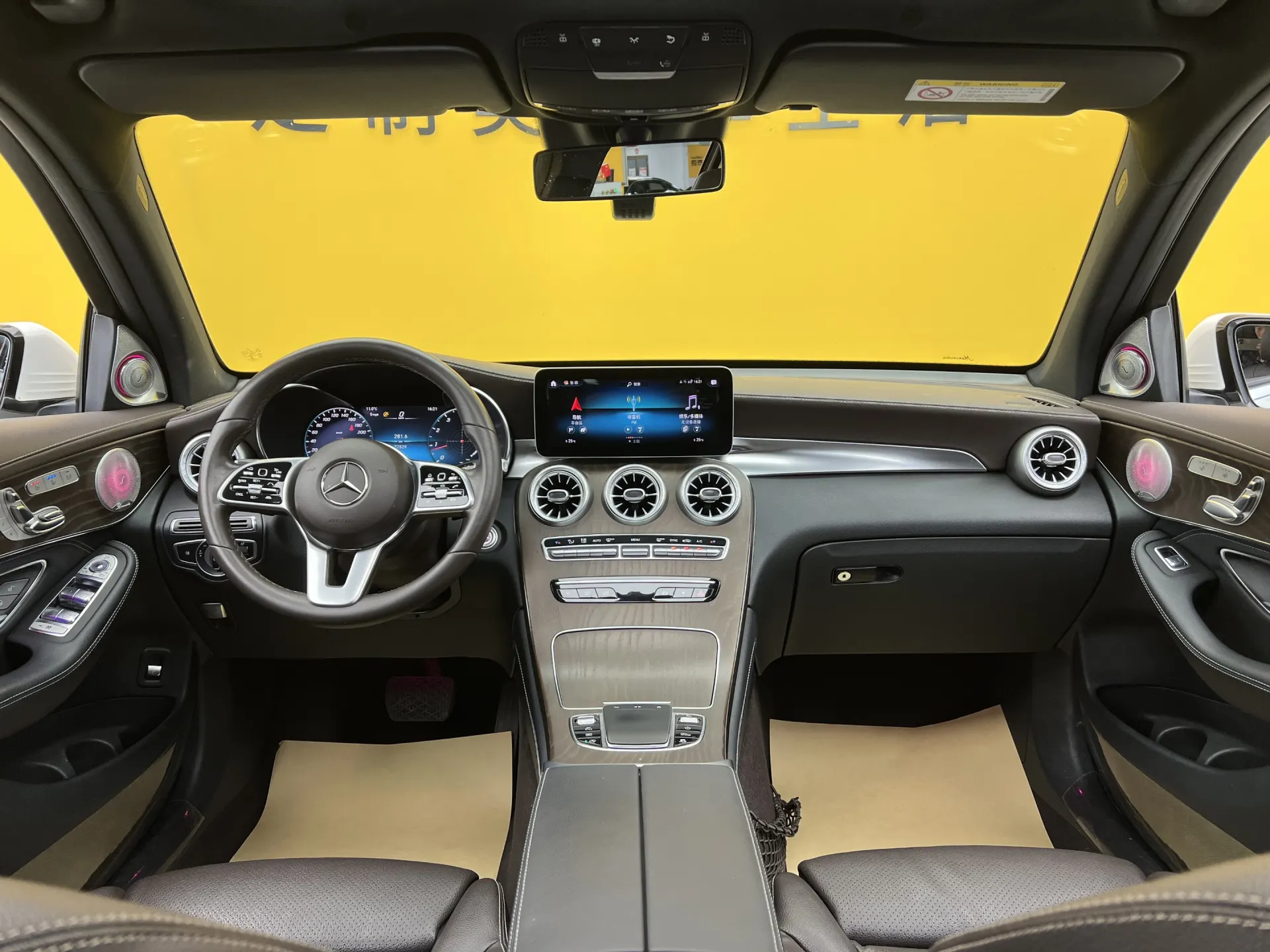 Mercedes-Benz GLC 300 L, 2020 33