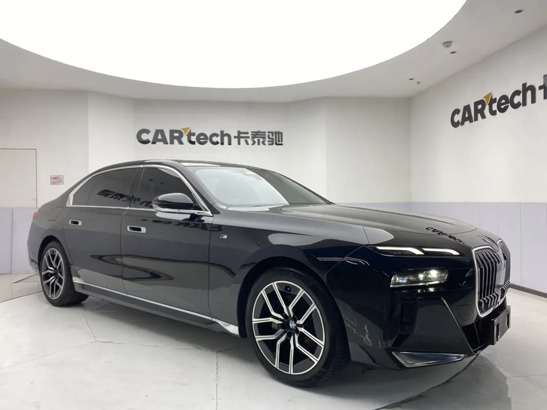 BMW 735Li, 2024 2