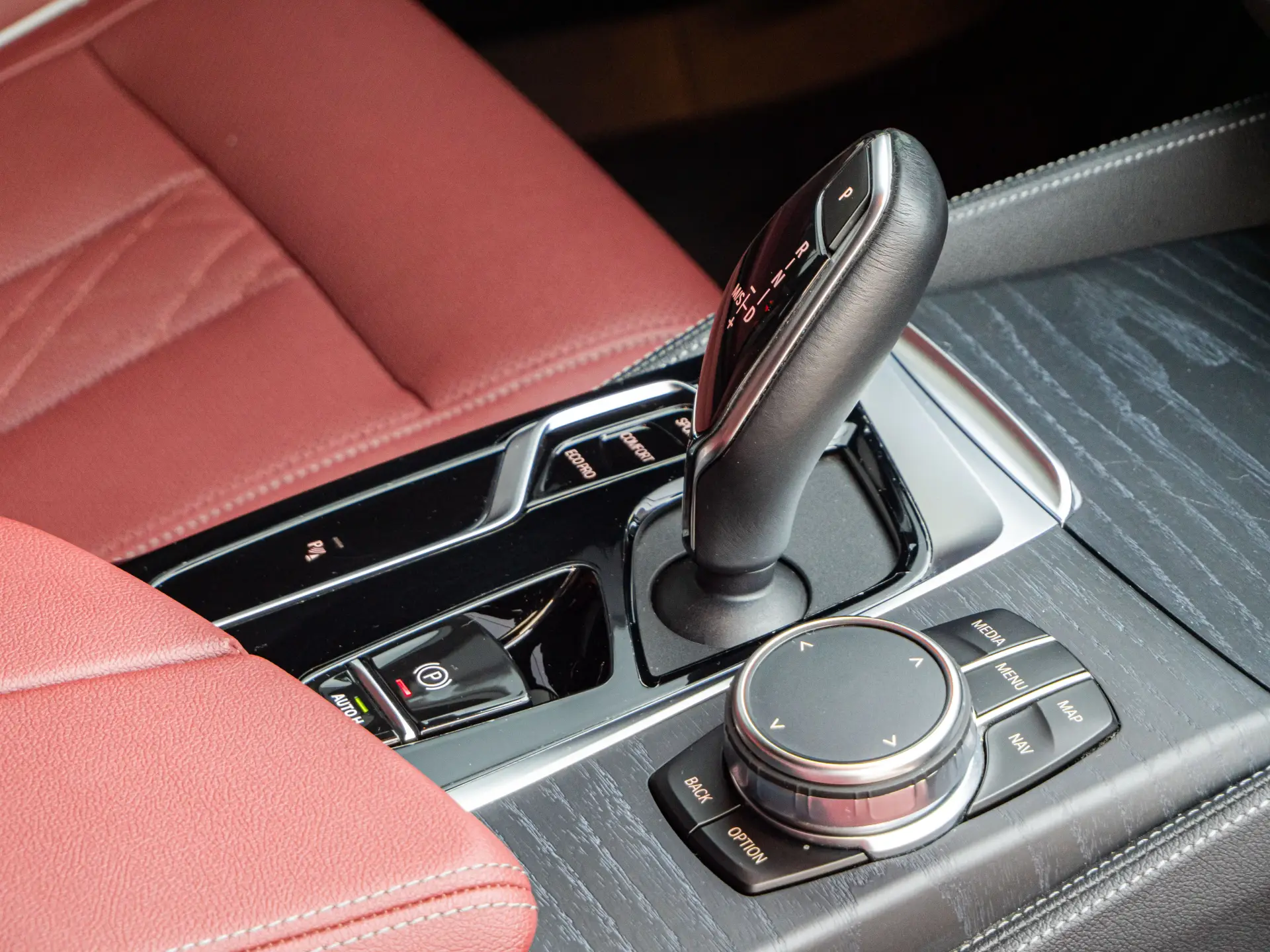 BMW 530Li, 2023 25