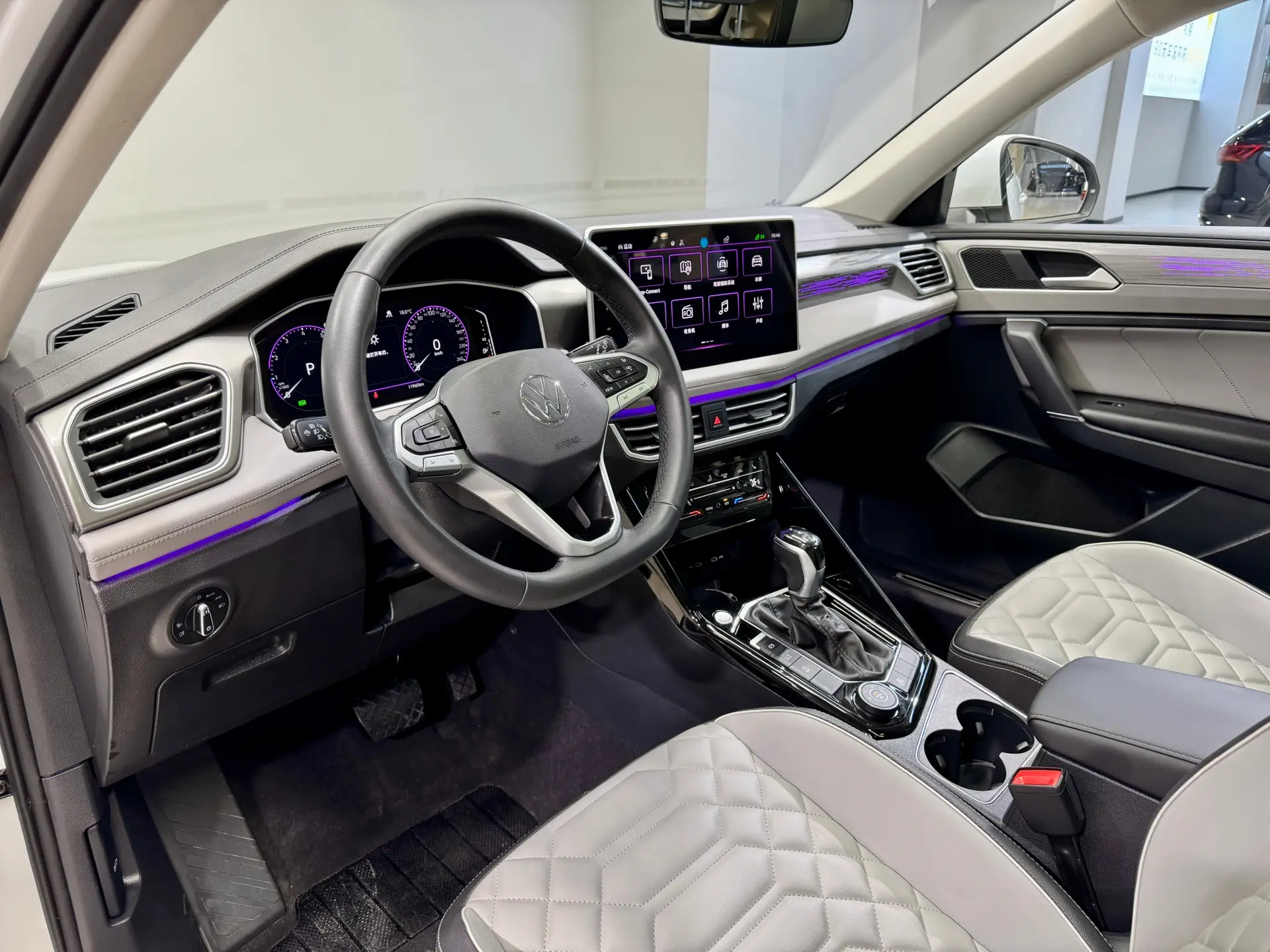 Volkswagen Tayron, 2023 13