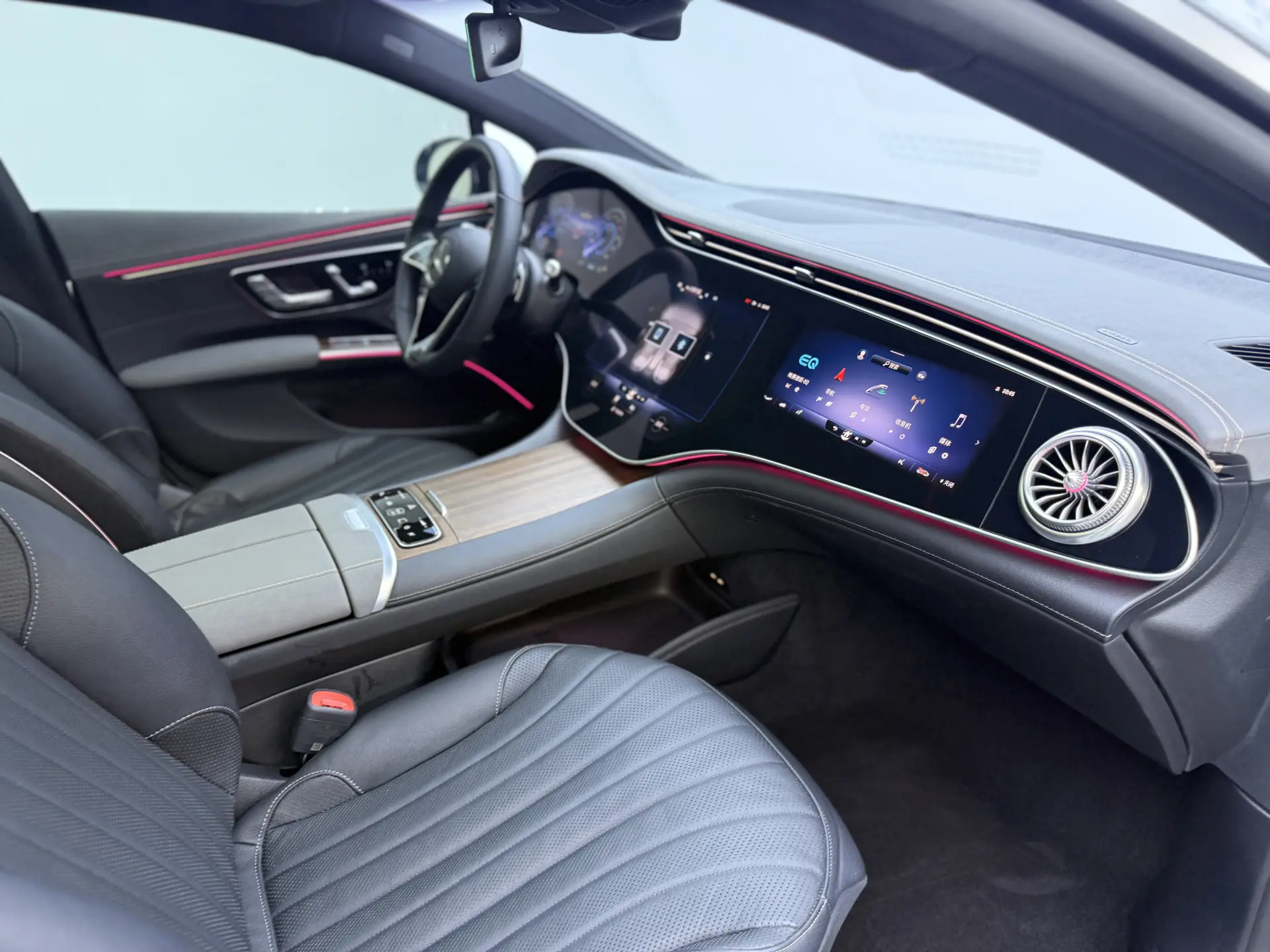 Mercedes-Benz EQS, 2024 13