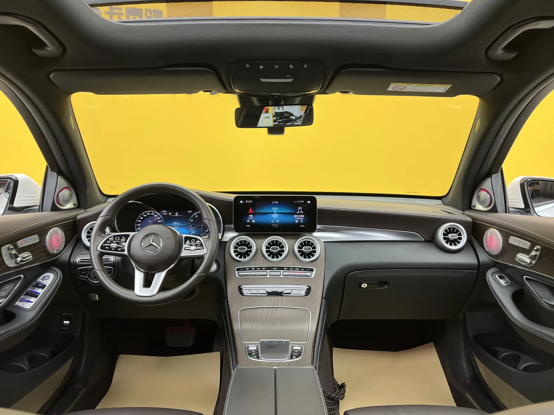 Mercedes-Benz GLC 300 L, 2020 37