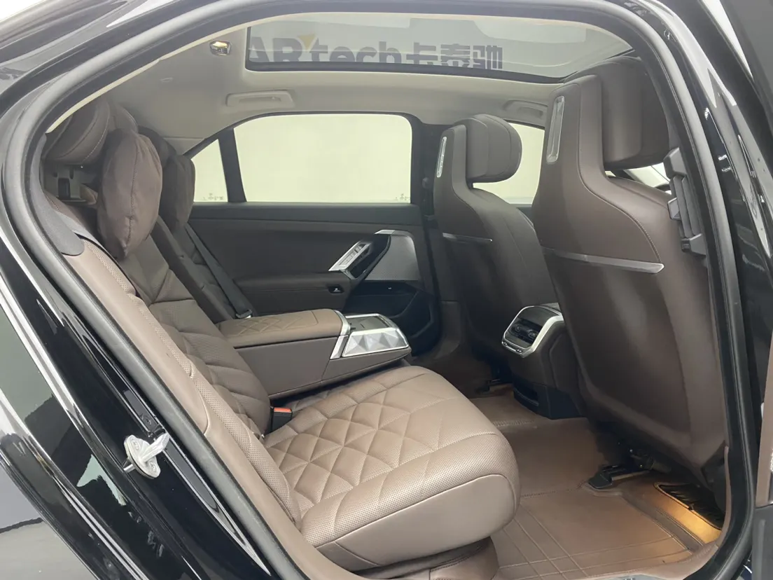 BMW 735Li, 2024 19