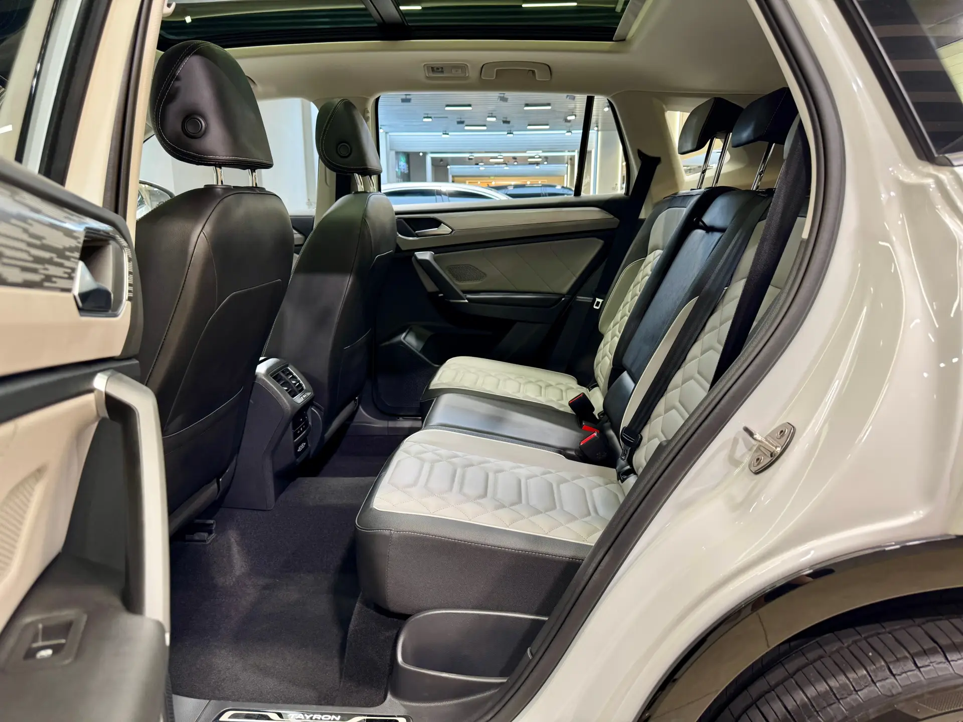 Volkswagen Tayron, 2023 23