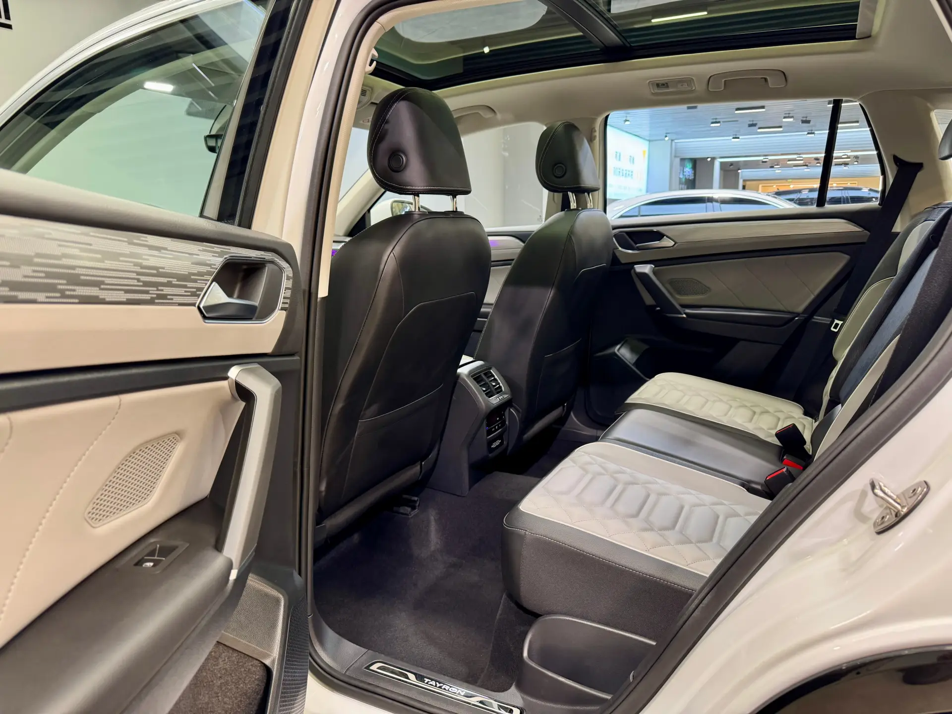 Volkswagen Tayron, 2023 24