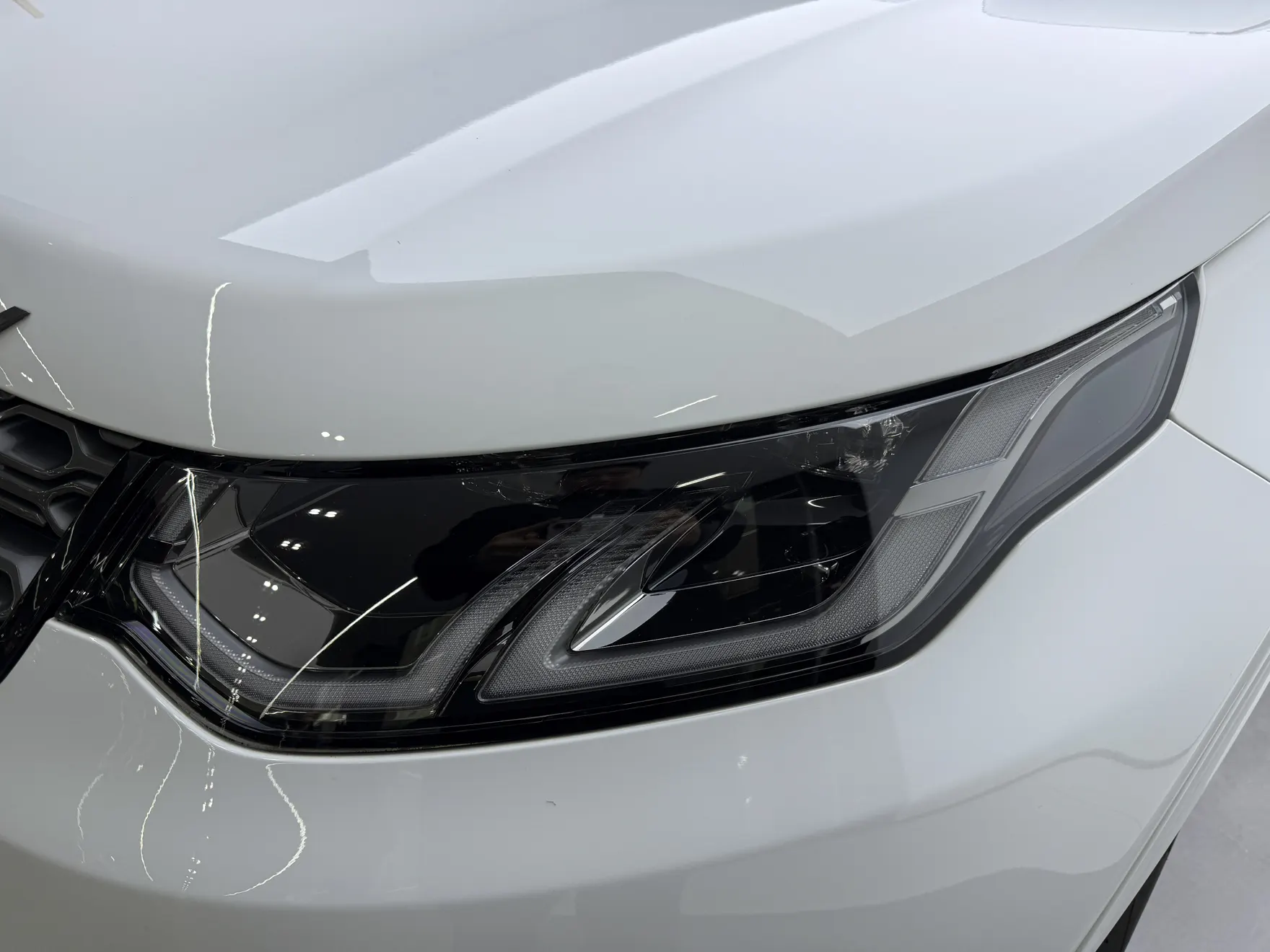 Land Rover Discovery Sport, 2023 9