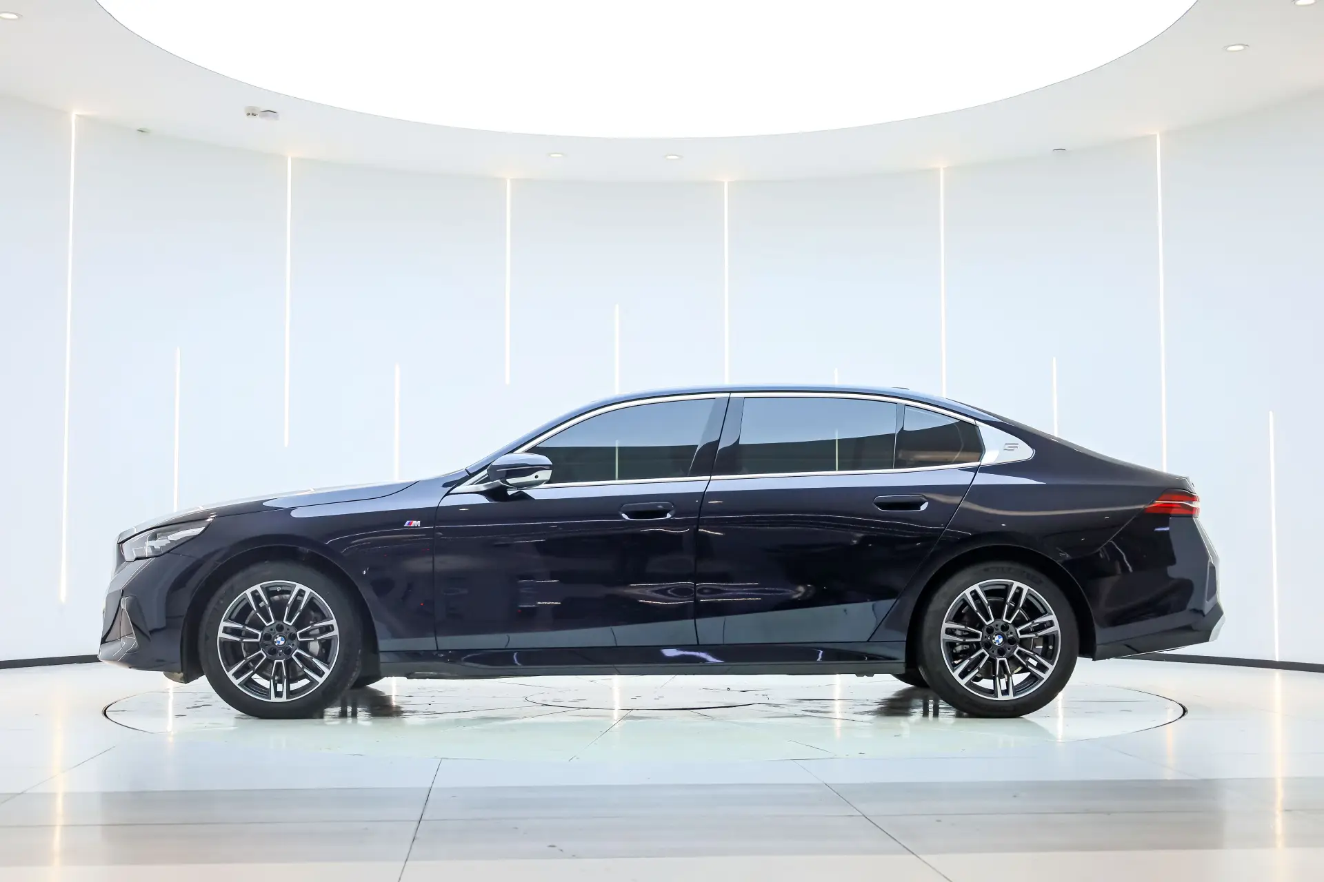 BMW 530Li, 2025 8