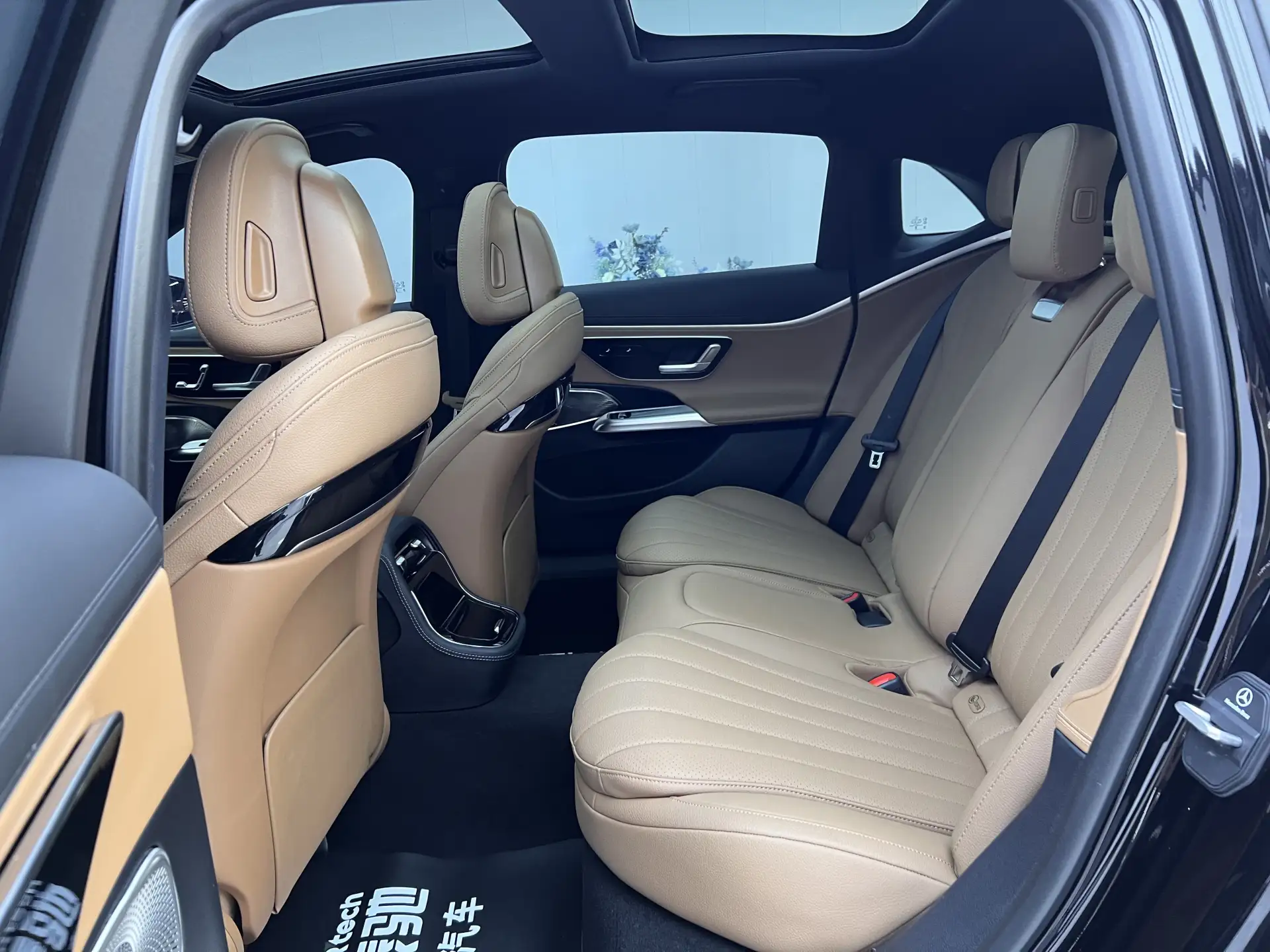 Mercedes-Benz E 300 L, 2024 20