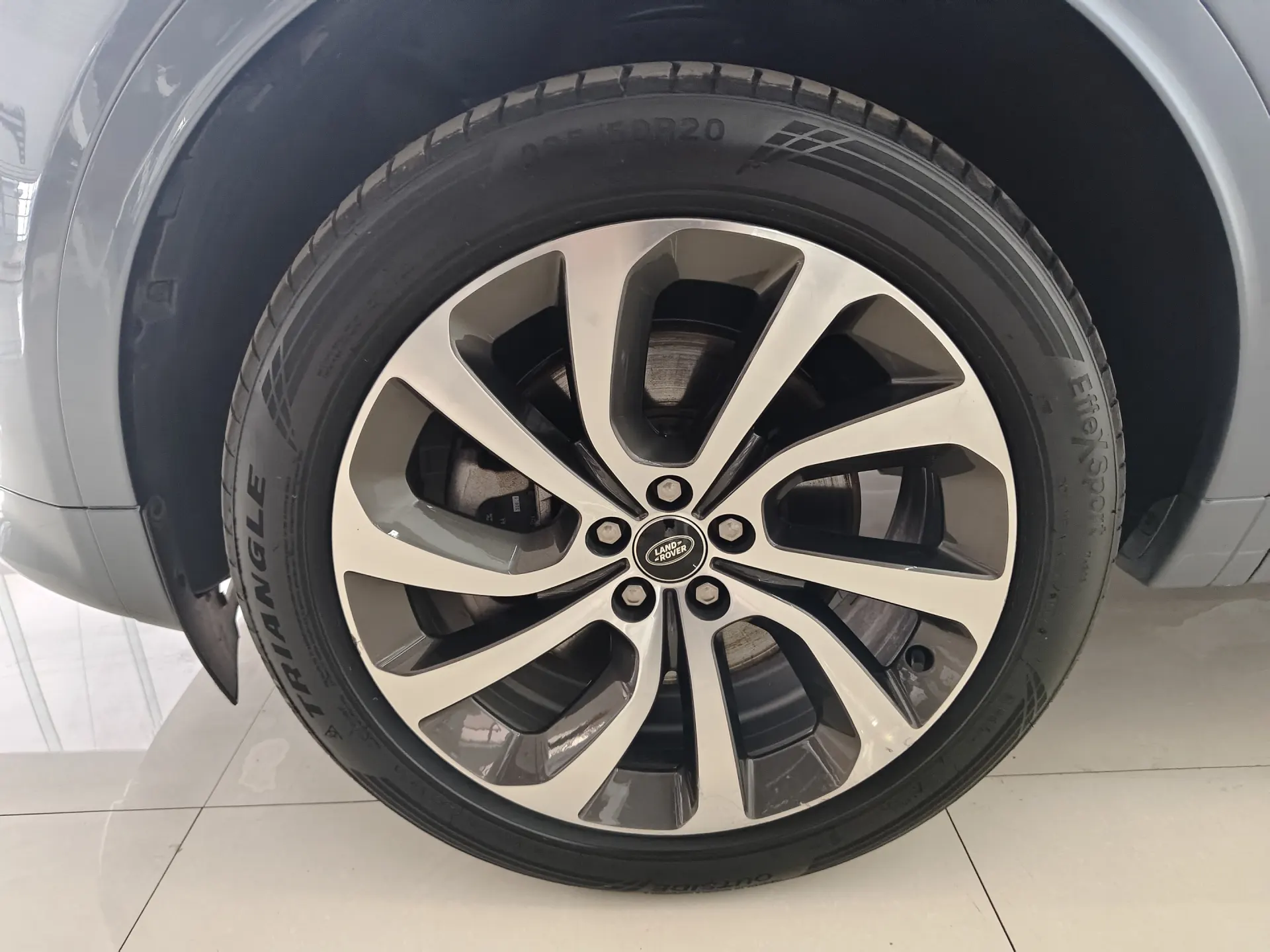 Land Rover Discovery Sport, 2023 9
