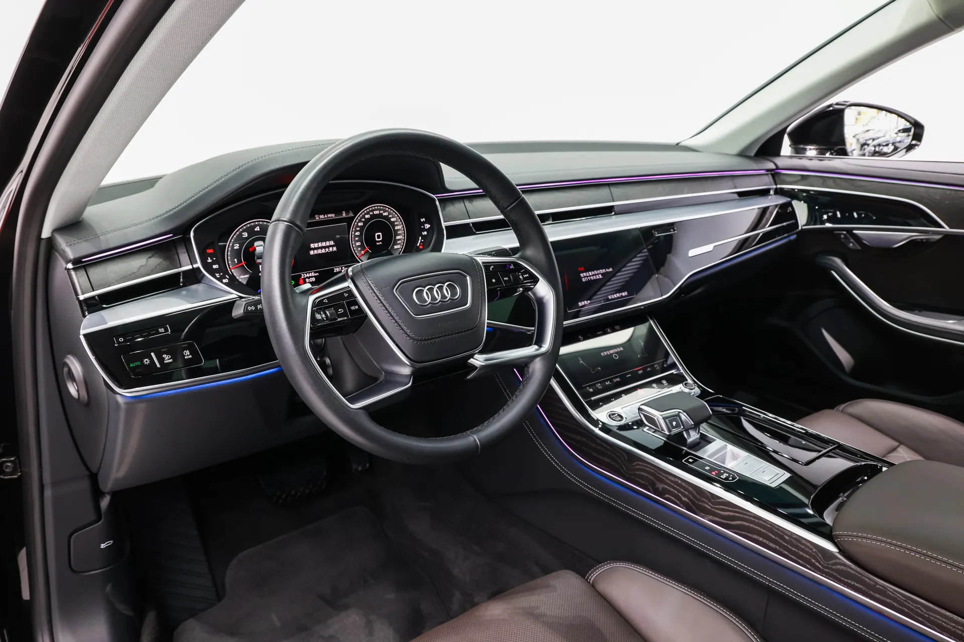 Audi A8L 50 TFSI, 2024 21