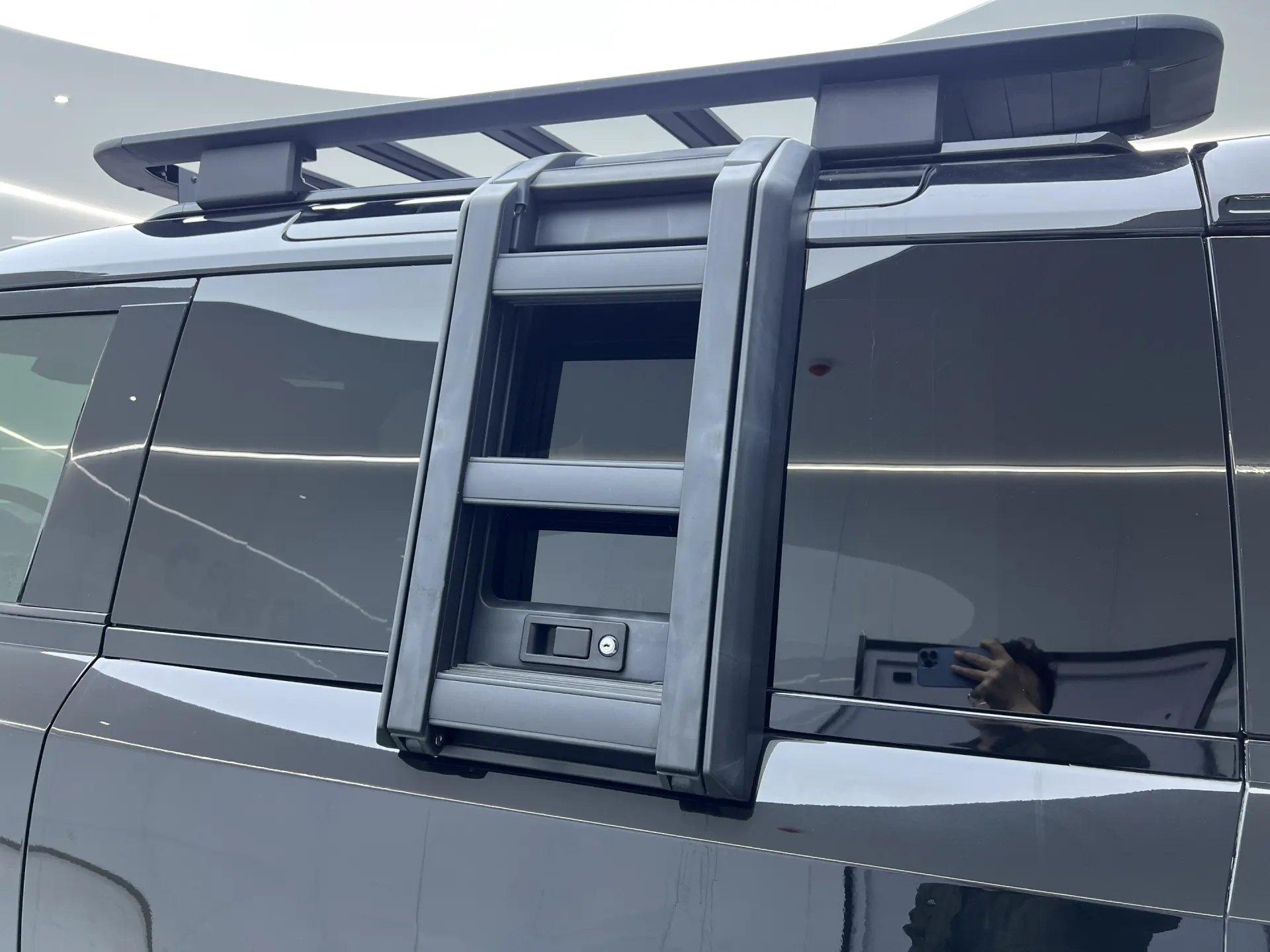 Land Rover Defender, 2023 13