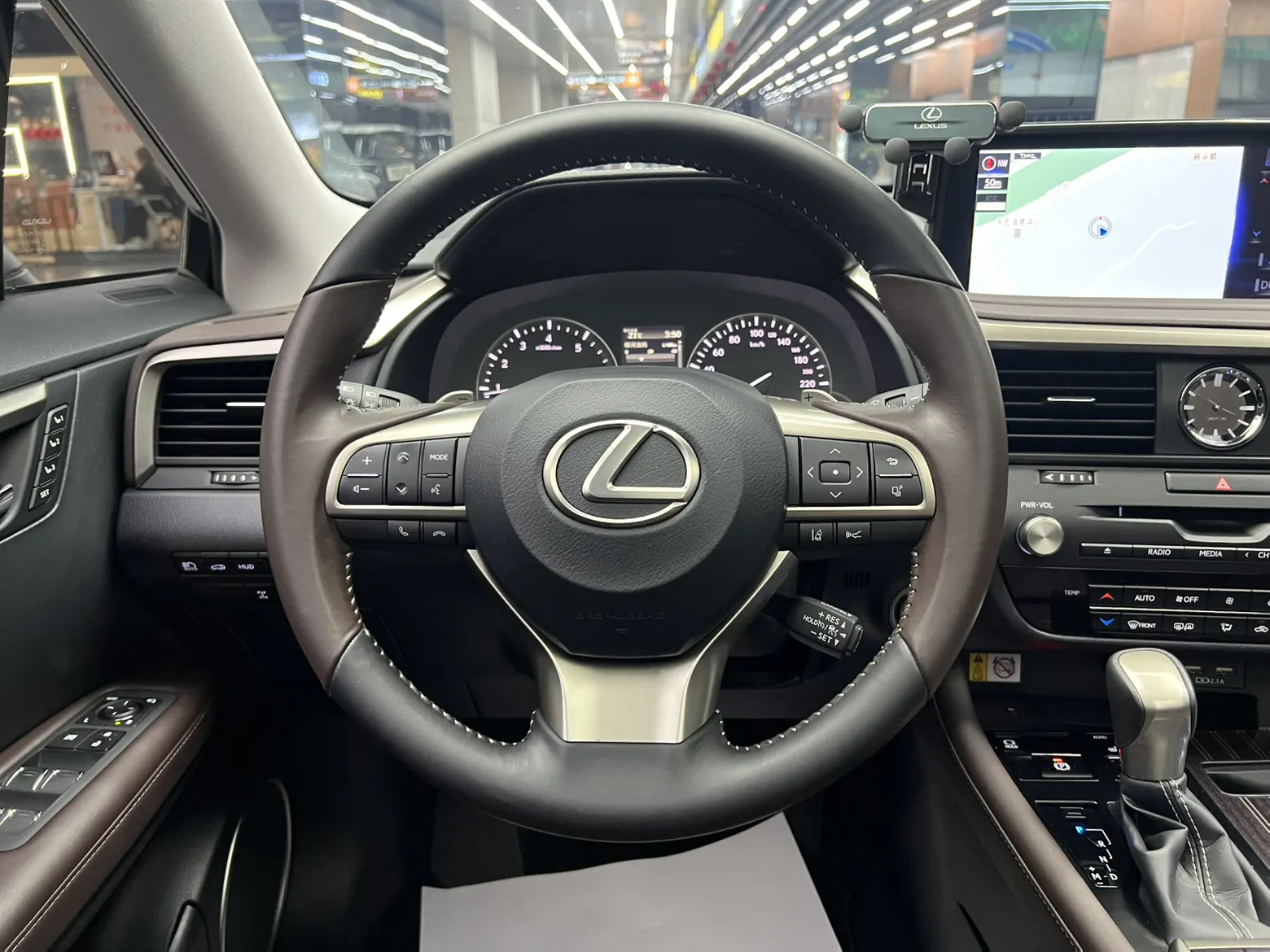 Lexus RX 300, 2022 15