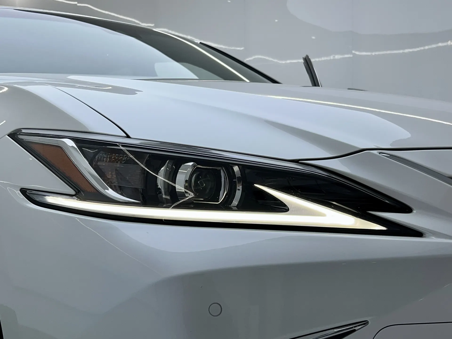 Lexus ES 200, 2024 7