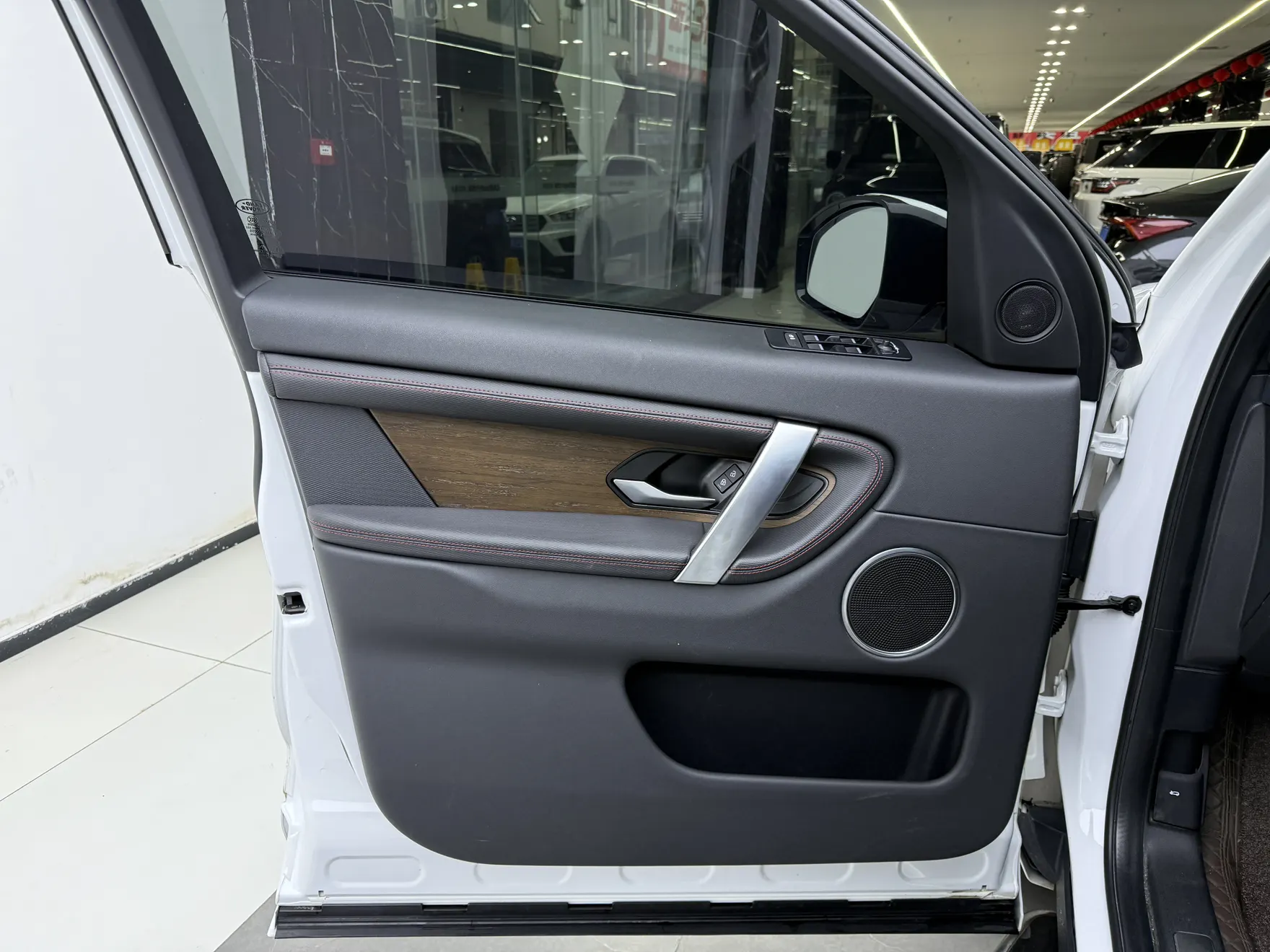 Land Rover Discovery Sport, 2023 23