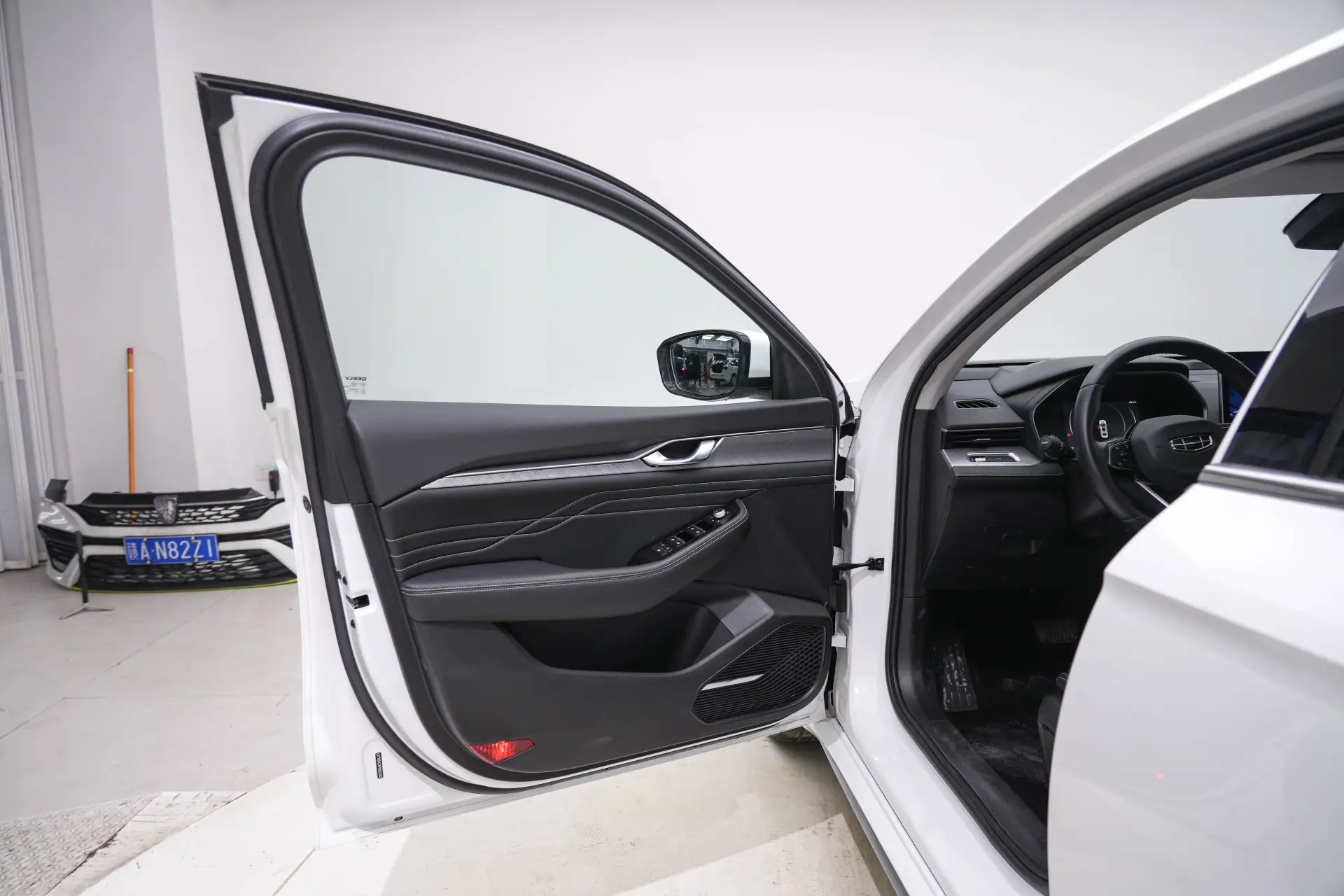 Geely Preface, 2023 18