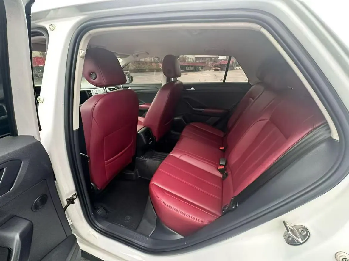 Volkswagen T-ROC, 2019 12