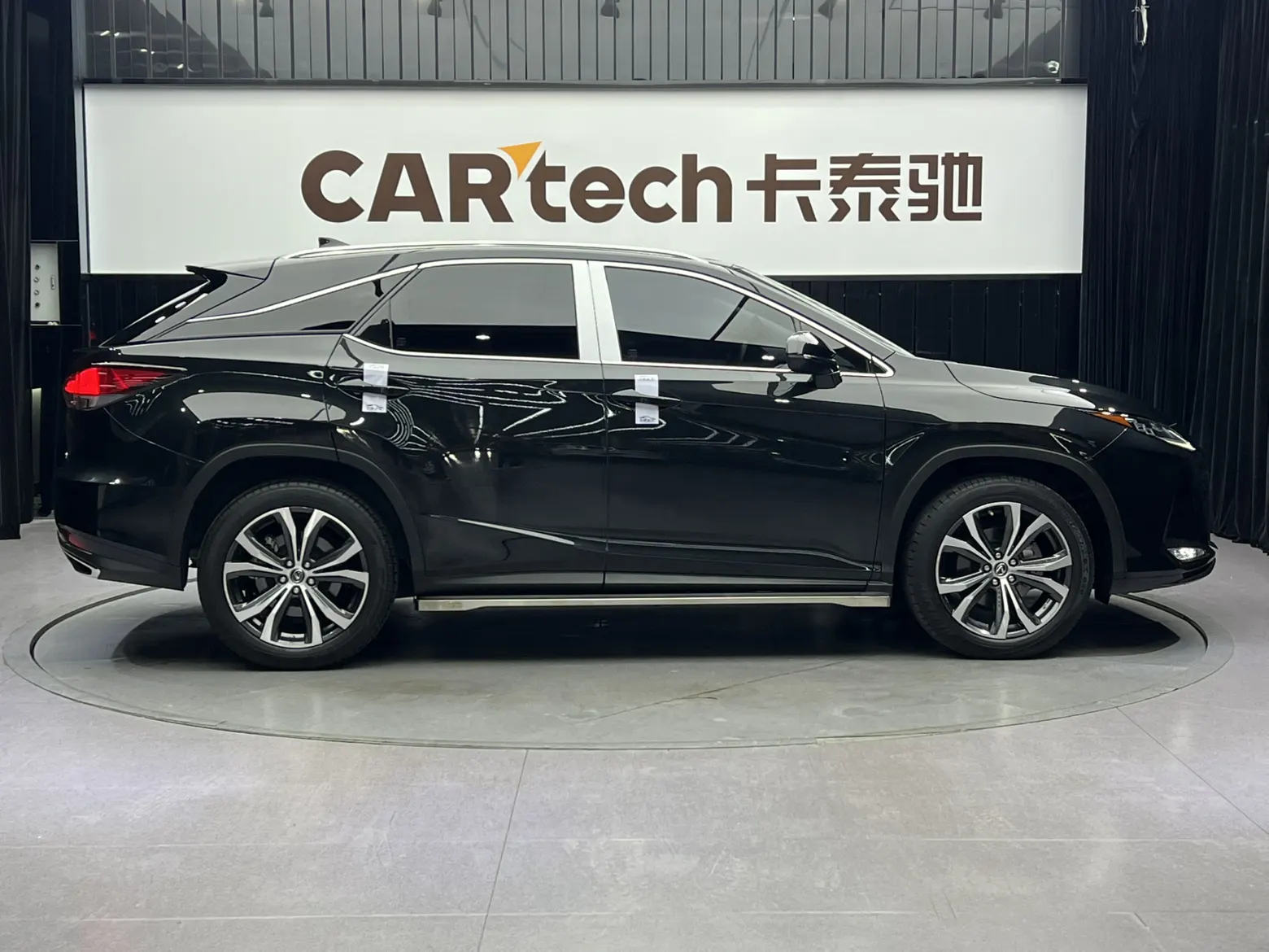 Lexus RX 300, 2022 4