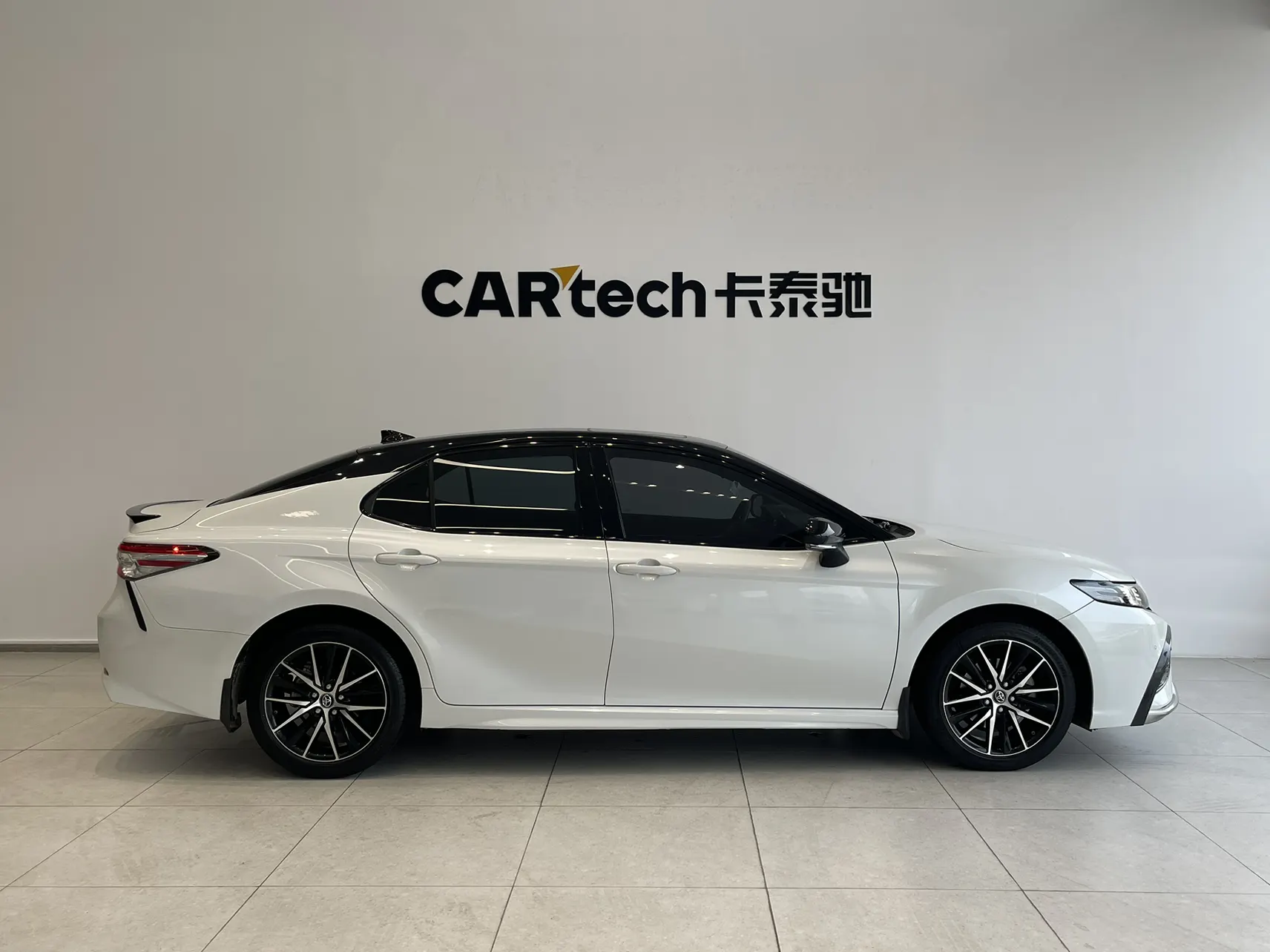 Toyota Camry, 2023 4