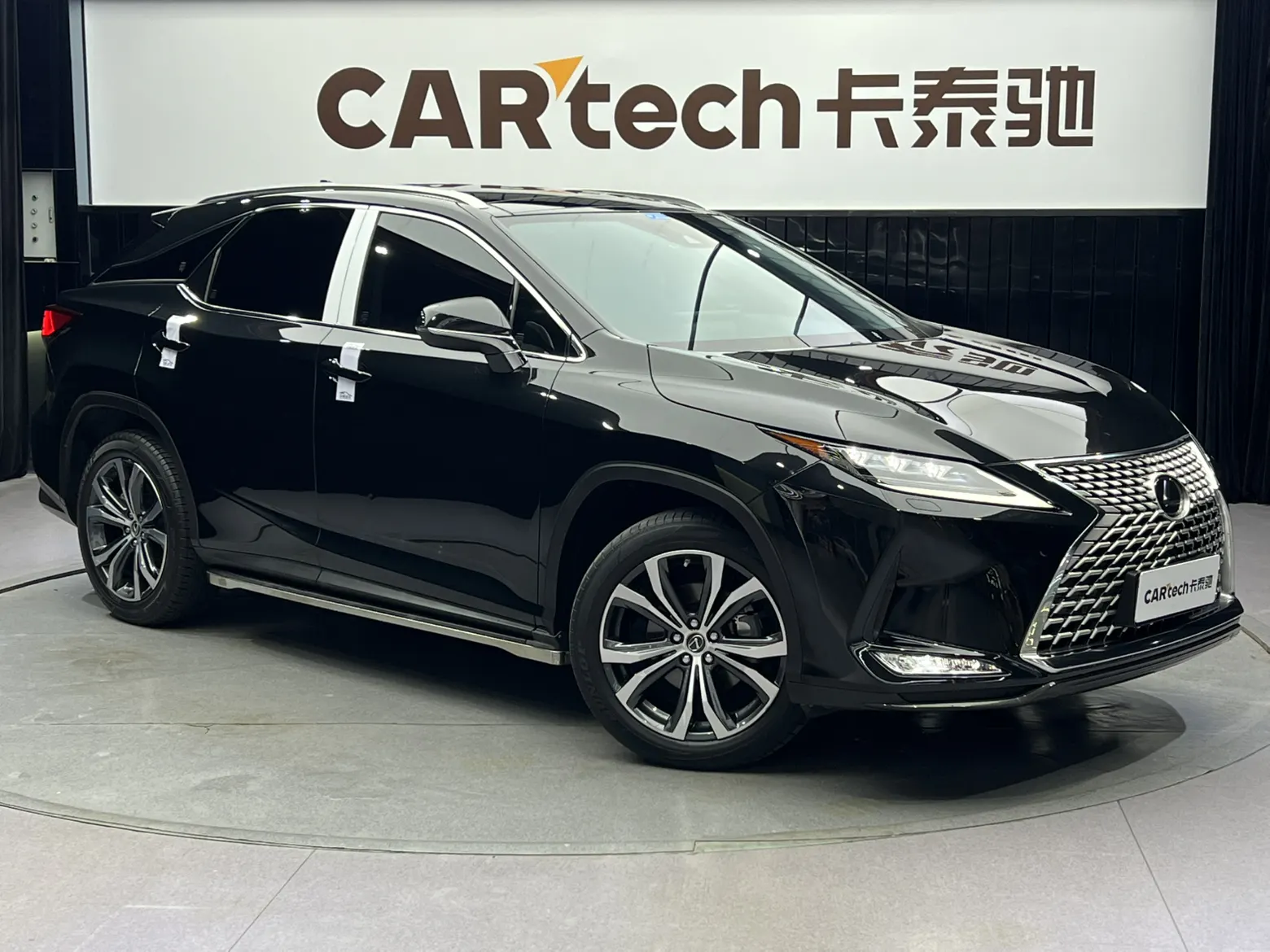 Lexus RX 300, 2022 11