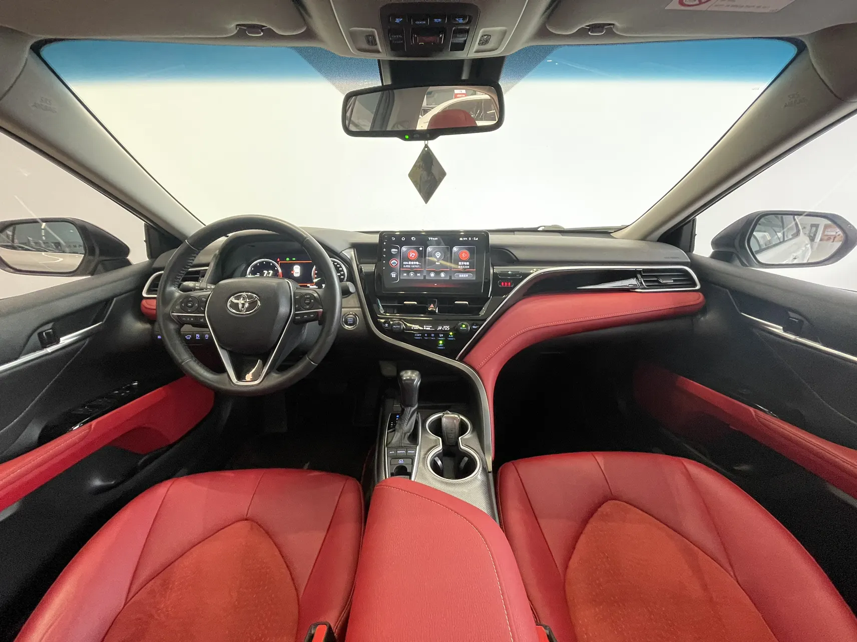 Toyota Camry, 2023 9