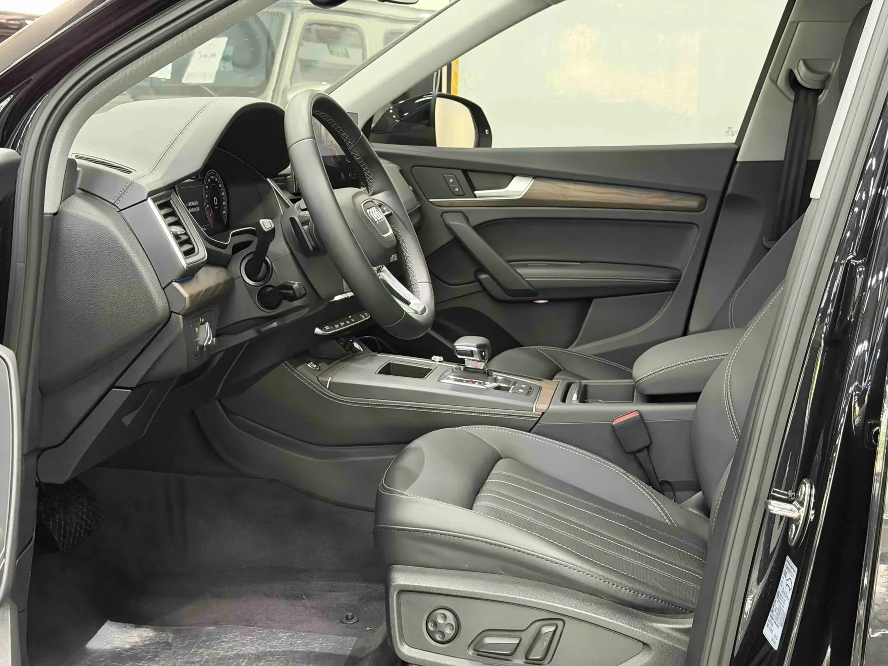Audi Q5L 40, 2022 10