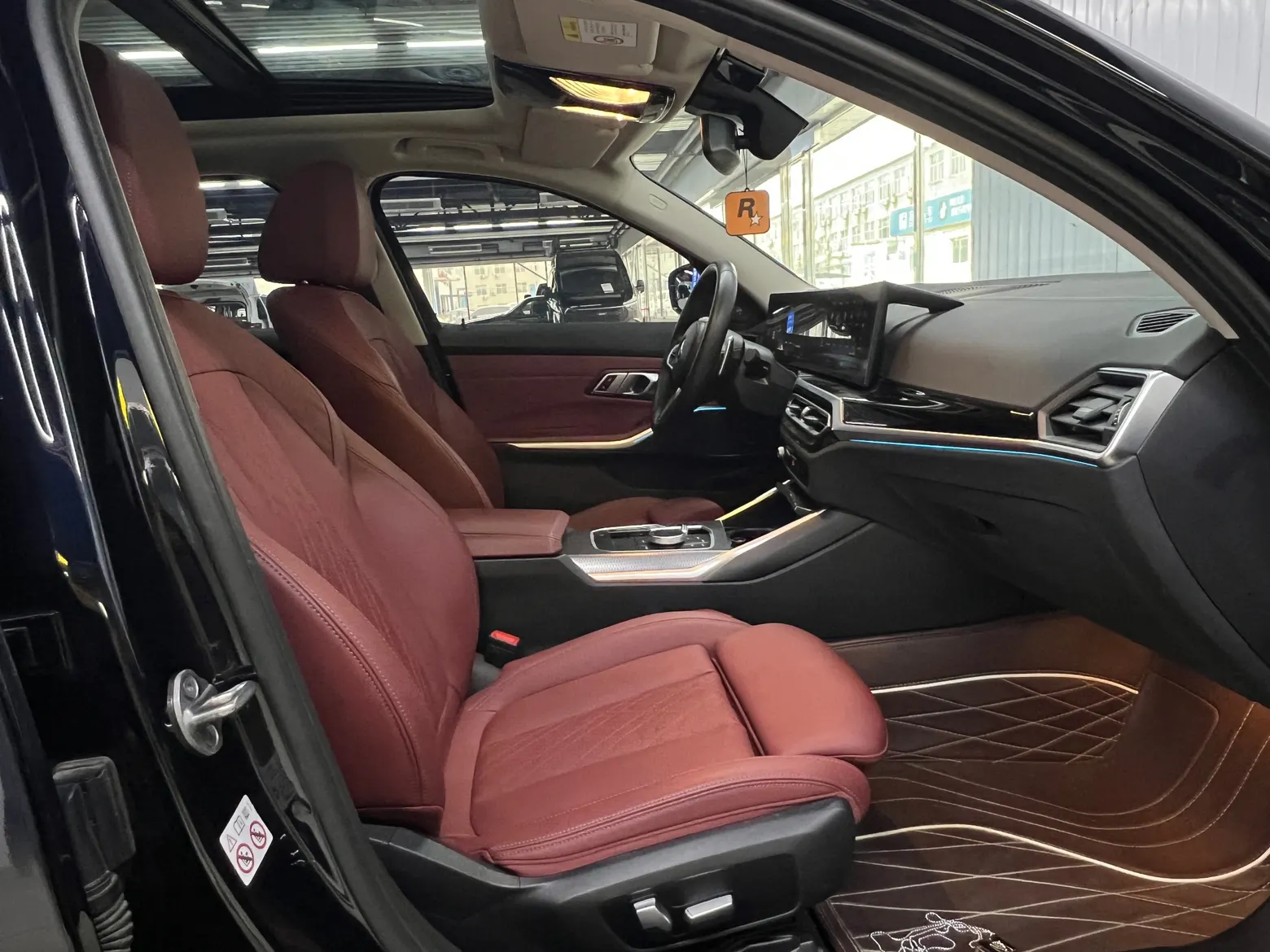 BMW 325Li, 2023 12