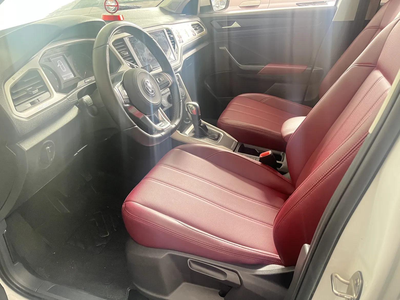 Volkswagen T-ROC, 2019 10