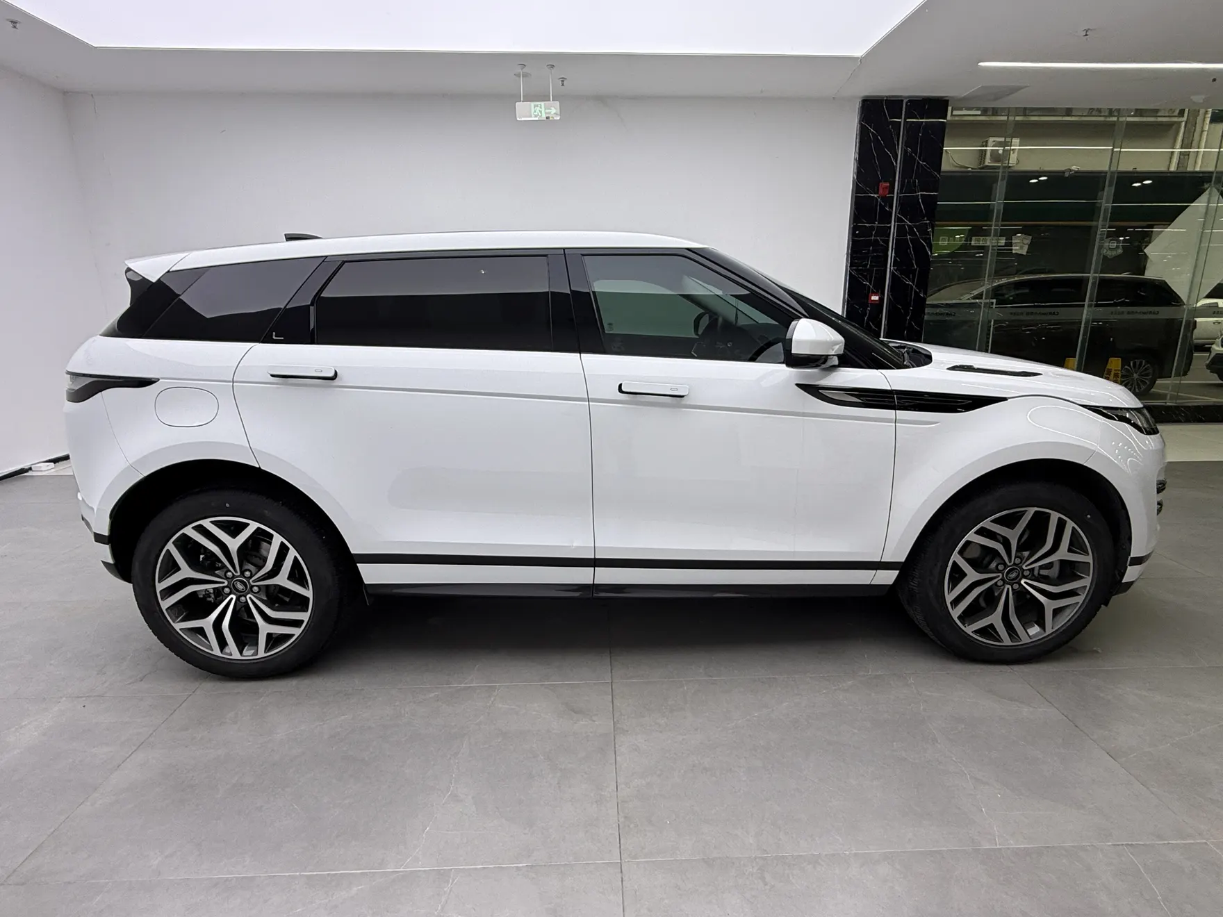 Land Rover Range Rover, 2023 3