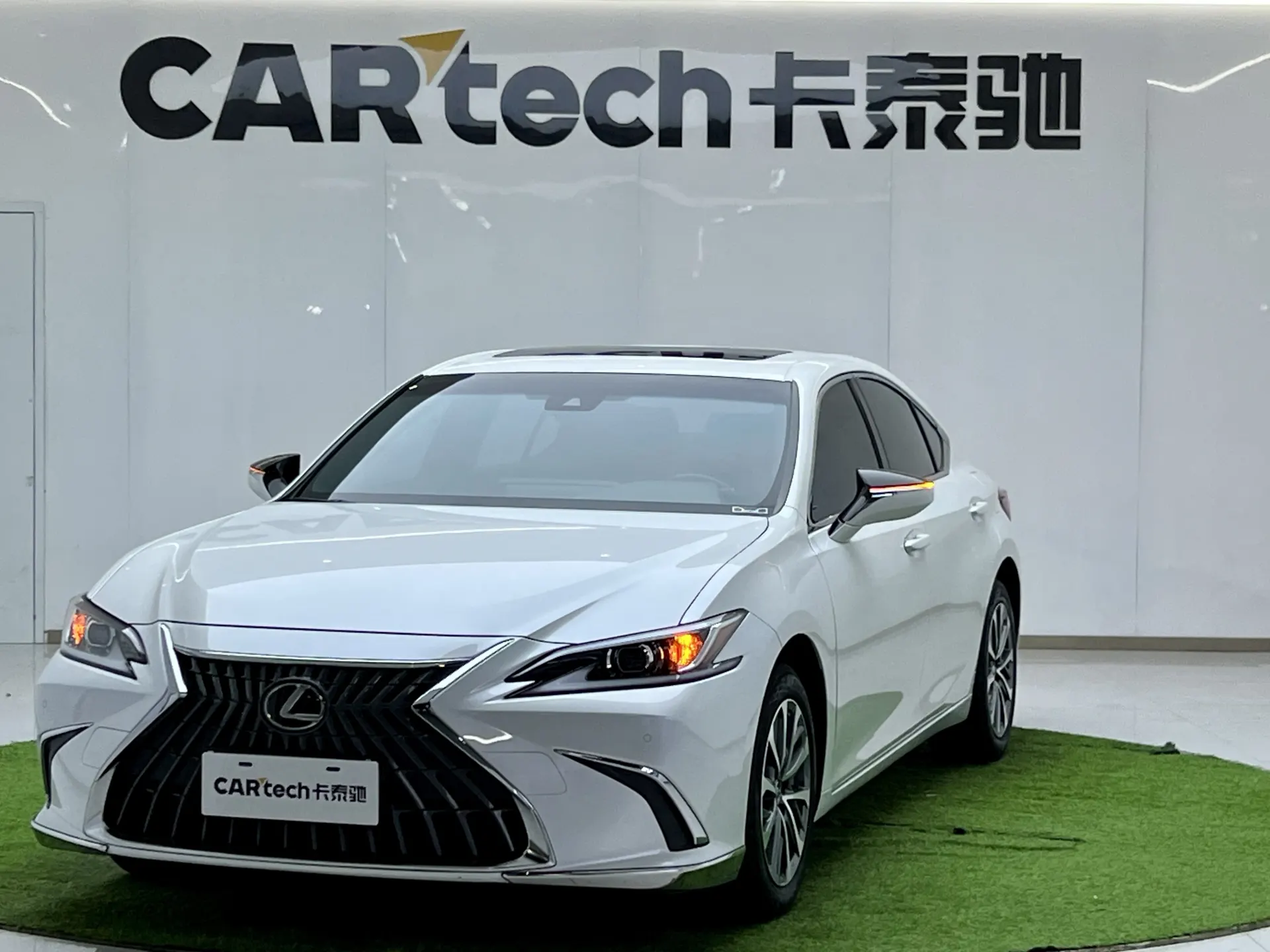 Lexus ES 200