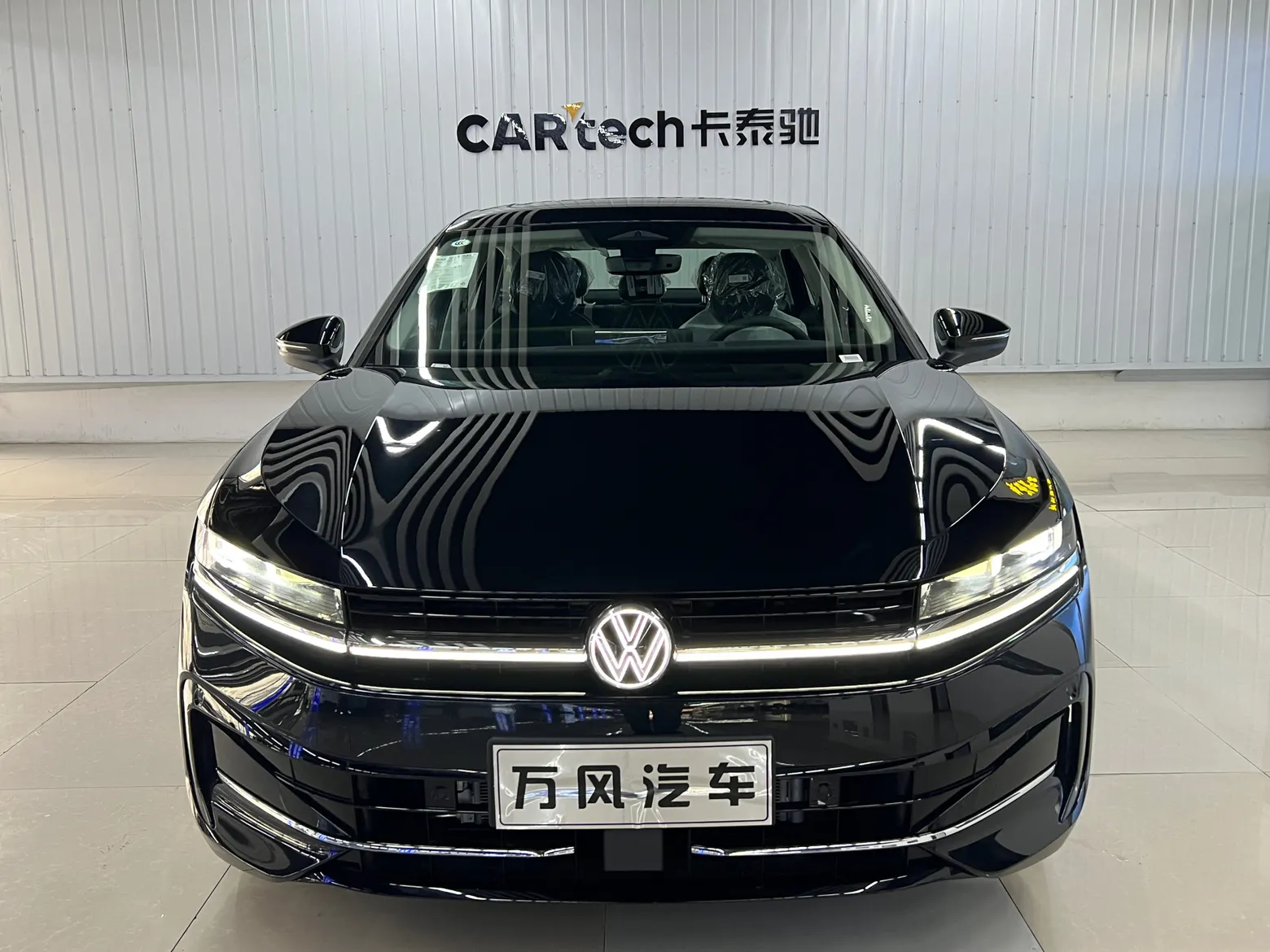 Volkswagen Magotan, 2026 3