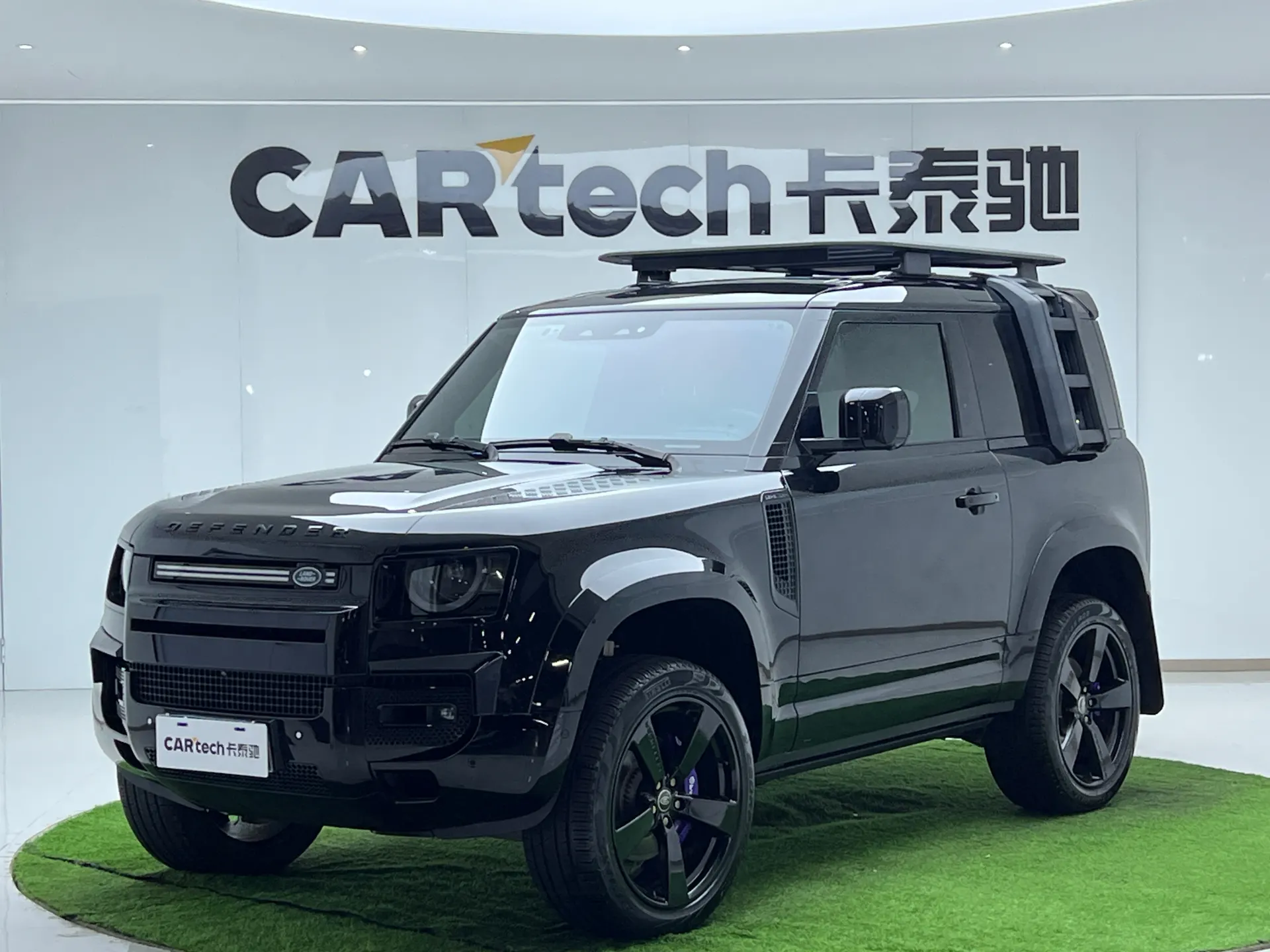 Land Rover Defender, 2023 27