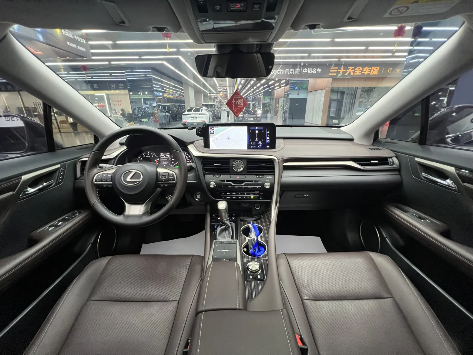 Lexus RX 300, 2022 14