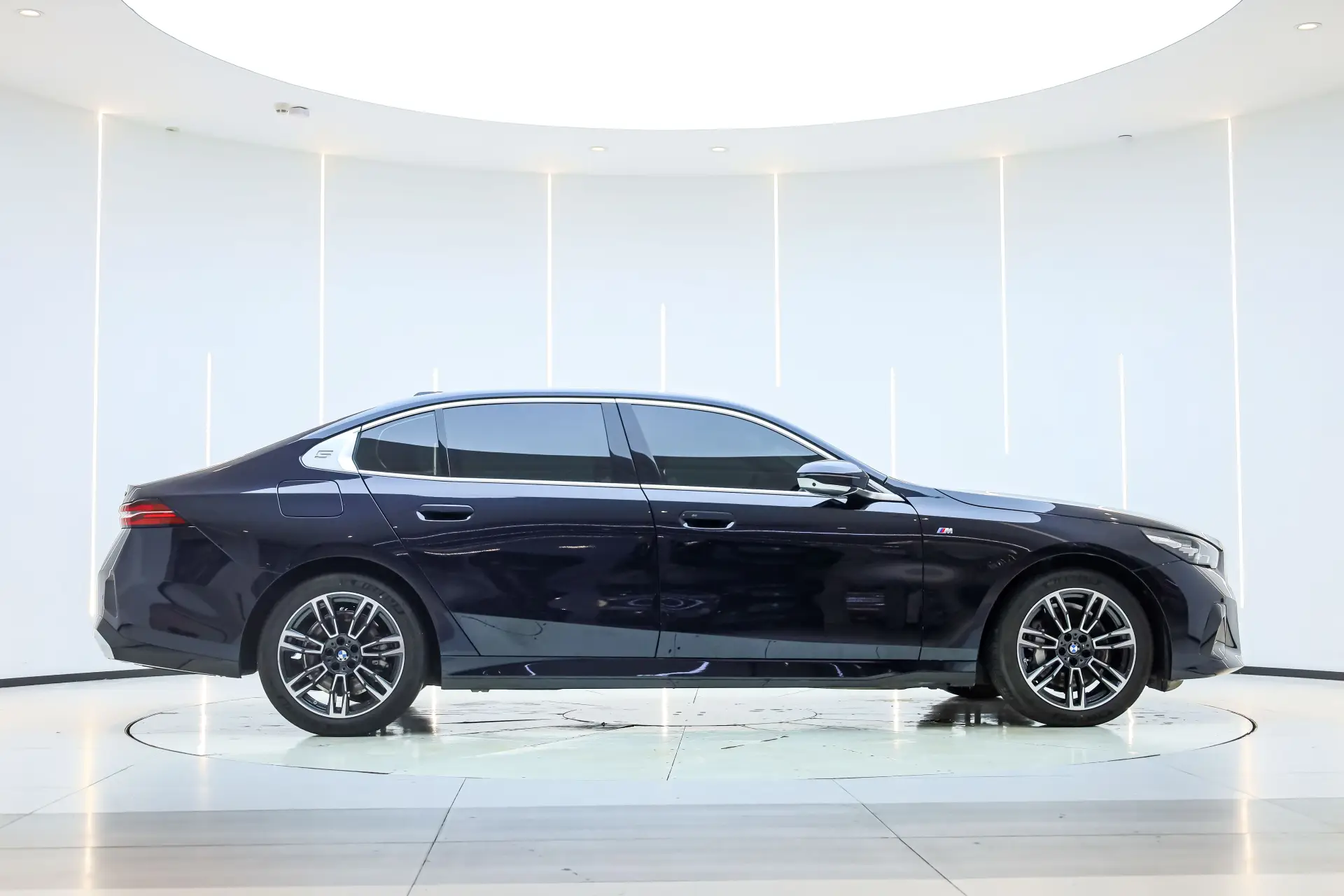 BMW 530Li, 2025 4