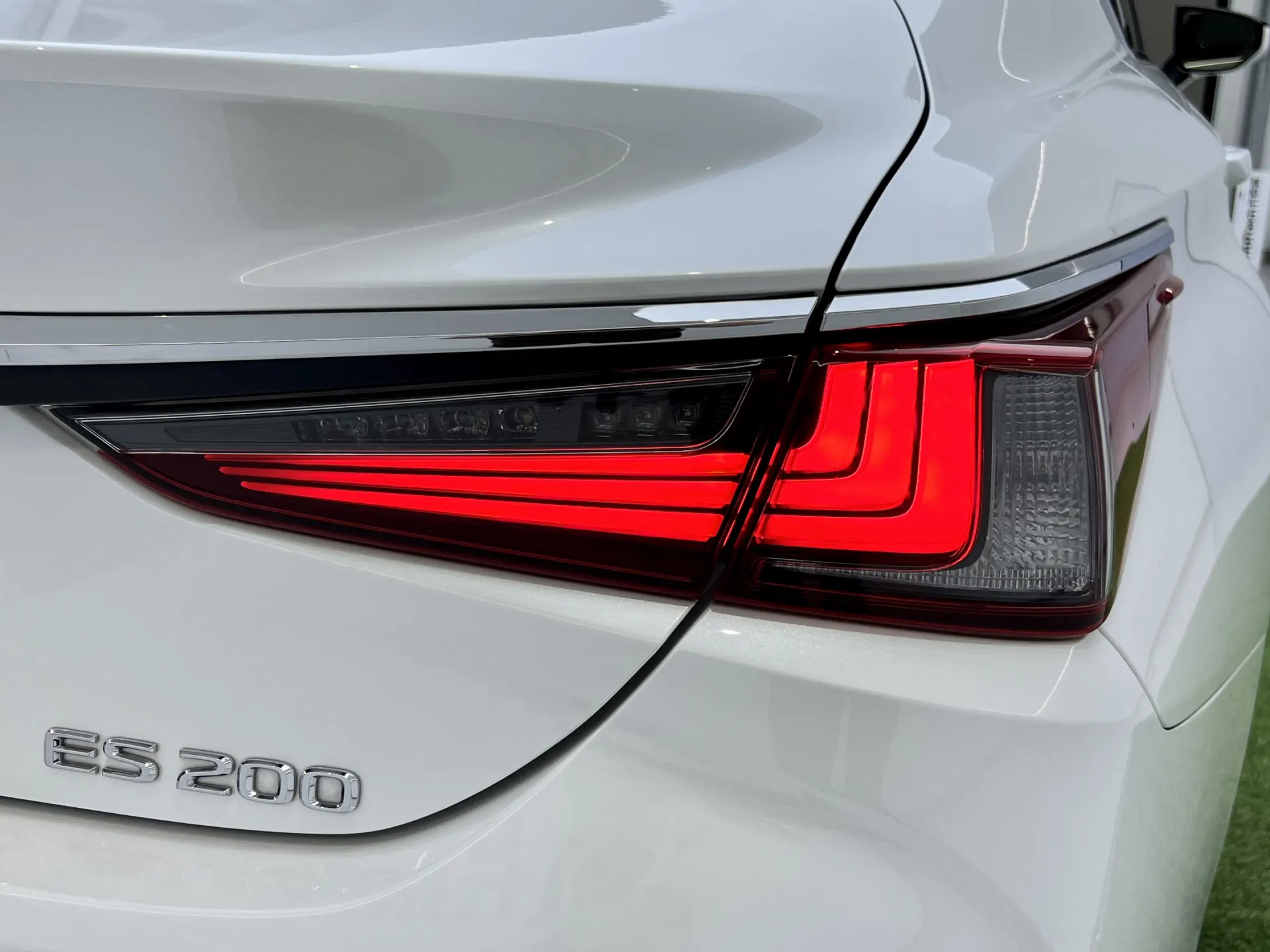 Lexus ES 200, 2024 8