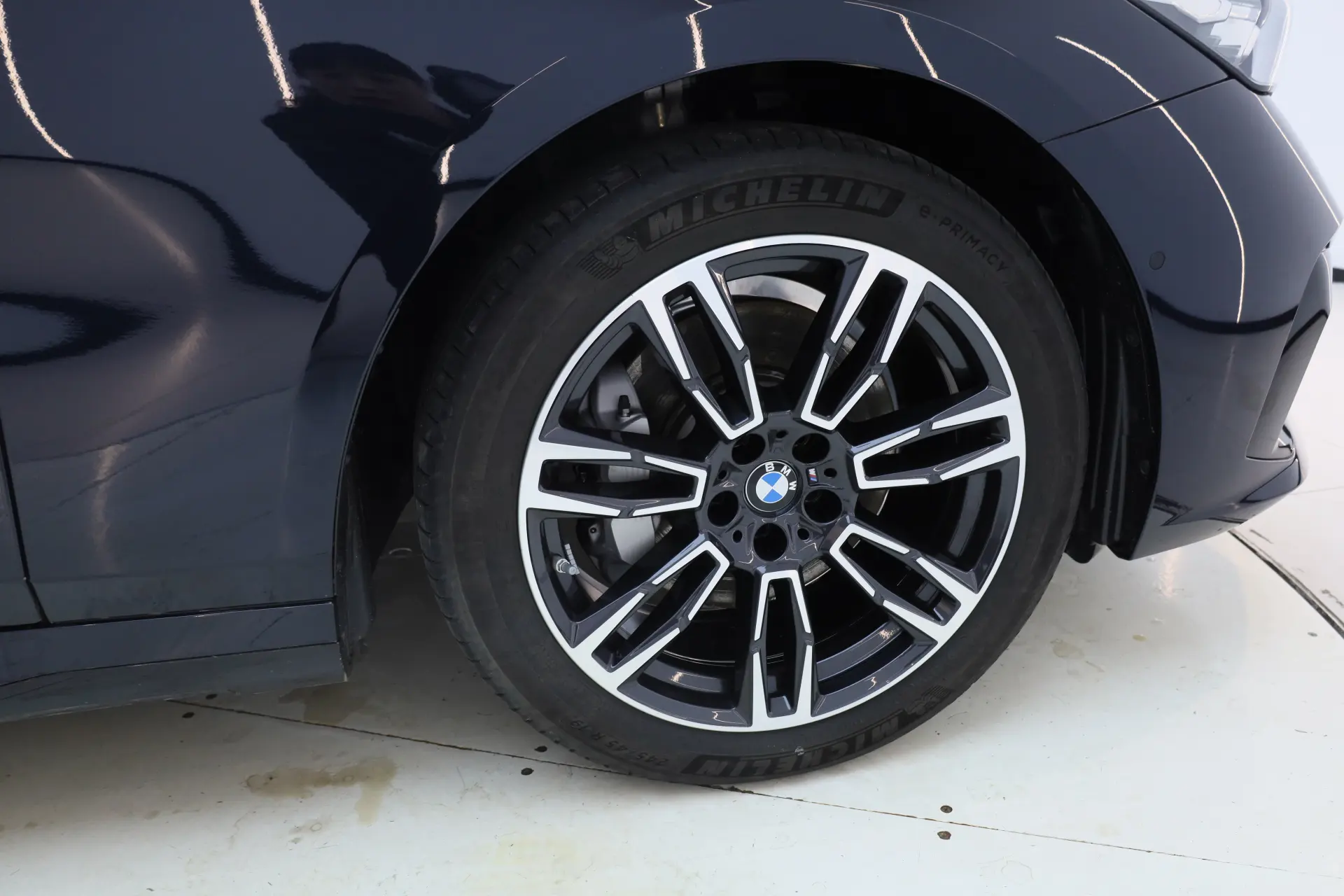 BMW 530Li, 2025 11